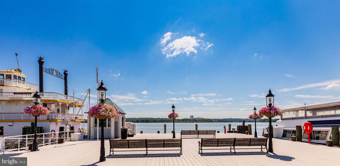 910 POWHATAN ST #104N, ALEXANDRIA, Virginia 22314, 2 Bedrooms Bedrooms, ,2 BathroomsBathrooms,Residential,For sale,910 POWHATAN ST #104N,VAAX2050752 MLS # VAAX2050752