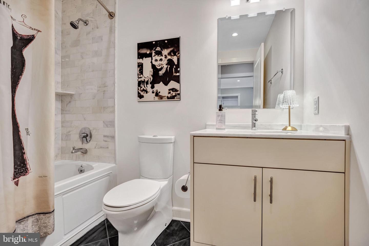 910 POWHATAN ST #104N, ALEXANDRIA, Virginia 22314, 2 Bedrooms Bedrooms, ,2 BathroomsBathrooms,Residential,For sale,910 POWHATAN ST #104N,VAAX2050752 MLS # VAAX2050752