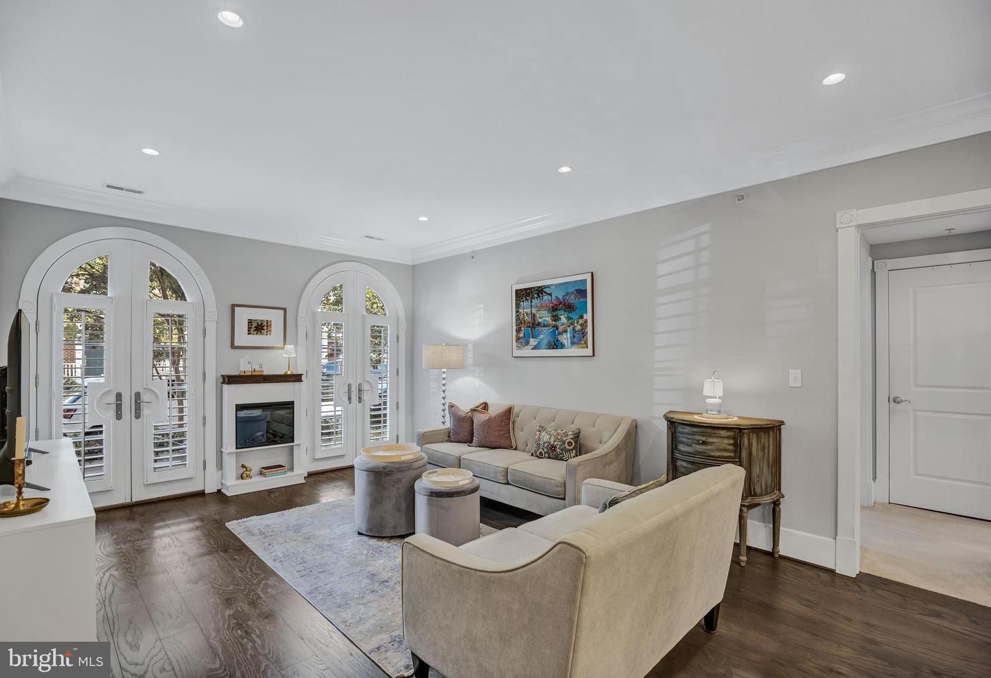 910 POWHATAN ST #104N, ALEXANDRIA, Virginia 22314, 2 Bedrooms Bedrooms, ,2 BathroomsBathrooms,Residential,For sale,910 POWHATAN ST #104N,VAAX2050752 MLS # VAAX2050752