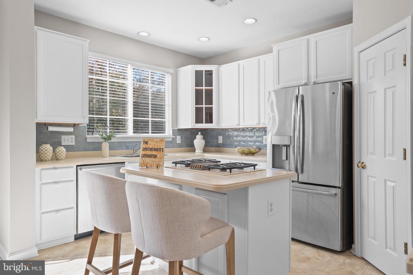 8238 SHANNONS LANDING WAY, LORTON, Virginia 22079, 3 Bedrooms Bedrooms, ,3 BathroomsBathrooms,Residential,For sale,8238 SHANNONS LANDING WAY,VAFX2274106 MLS # VAFX2274106