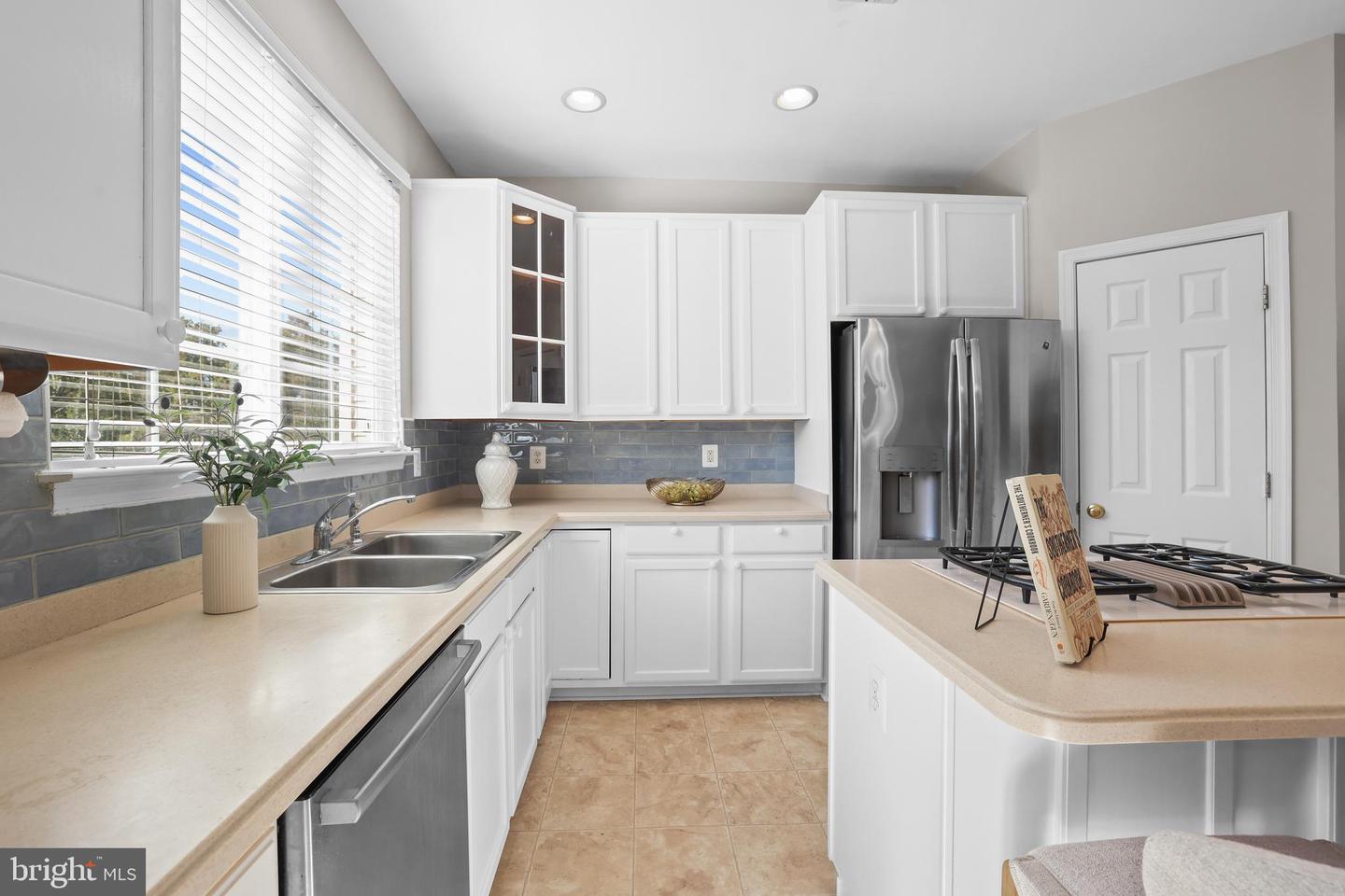 8238 SHANNONS LANDING WAY, LORTON, Virginia 22079, 3 Bedrooms Bedrooms, ,3 BathroomsBathrooms,Residential,For sale,8238 SHANNONS LANDING WAY,VAFX2274106 MLS # VAFX2274106