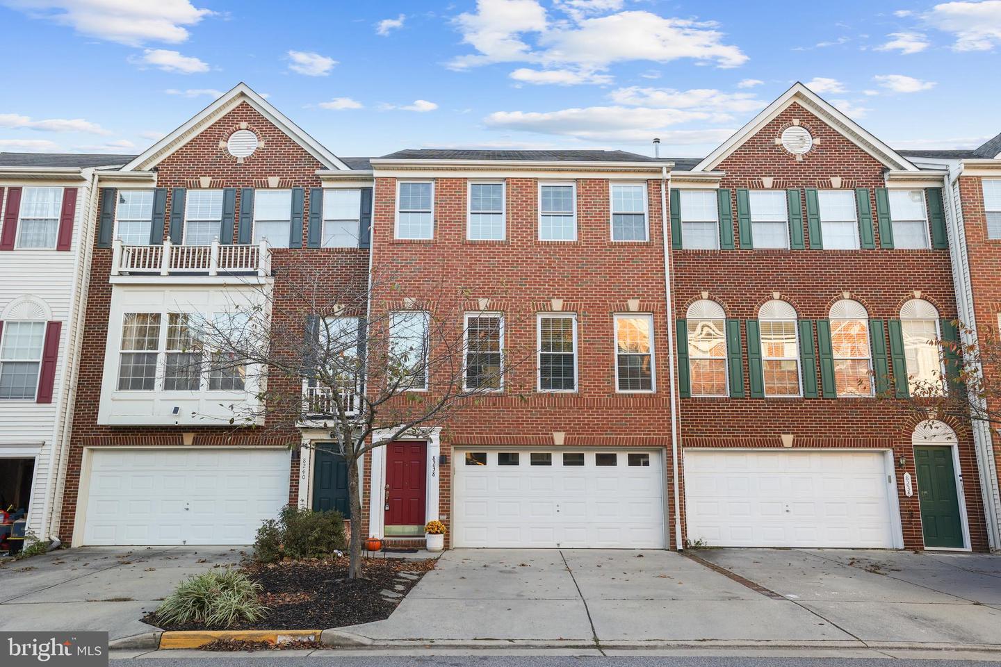 8238 SHANNONS LANDING WAY, LORTON, Virginia 22079, 3 Bedrooms Bedrooms, ,3 BathroomsBathrooms,Residential,For sale,8238 SHANNONS LANDING WAY,VAFX2274106 MLS # VAFX2274106