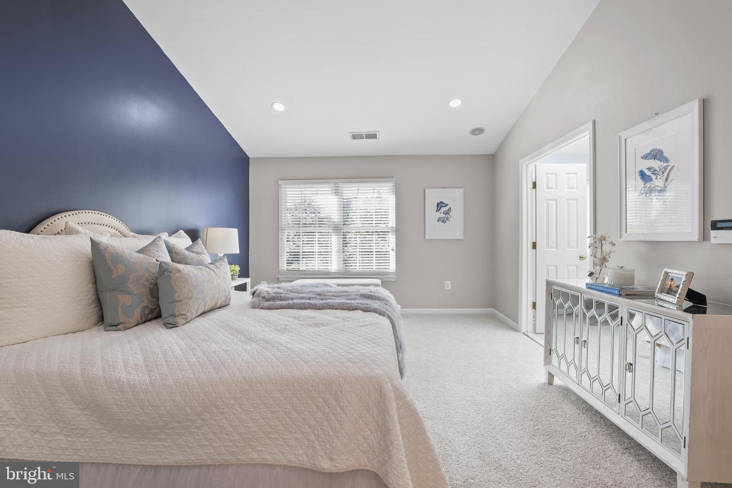 8238 SHANNONS LANDING WAY, LORTON, Virginia 22079, 3 Bedrooms Bedrooms, ,3 BathroomsBathrooms,Residential,For sale,8238 SHANNONS LANDING WAY,VAFX2274106 MLS # VAFX2274106