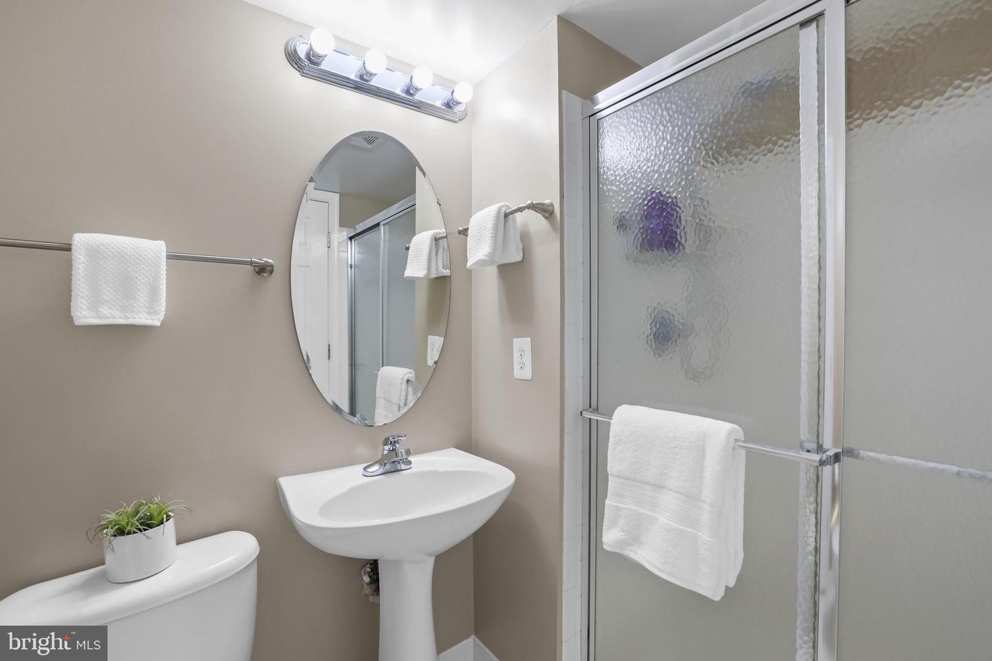 8238 SHANNONS LANDING WAY, LORTON, Virginia 22079, 3 Bedrooms Bedrooms, ,3 BathroomsBathrooms,Residential,For sale,8238 SHANNONS LANDING WAY,VAFX2274106 MLS # VAFX2274106