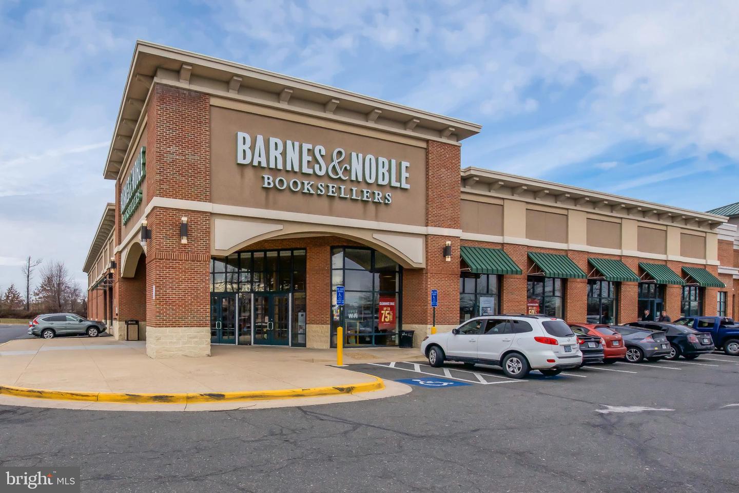 8238 SHANNONS LANDING WAY, LORTON, Virginia 22079, 3 Bedrooms Bedrooms, ,3 BathroomsBathrooms,Residential,For sale,8238 SHANNONS LANDING WAY,VAFX2274106 MLS # VAFX2274106