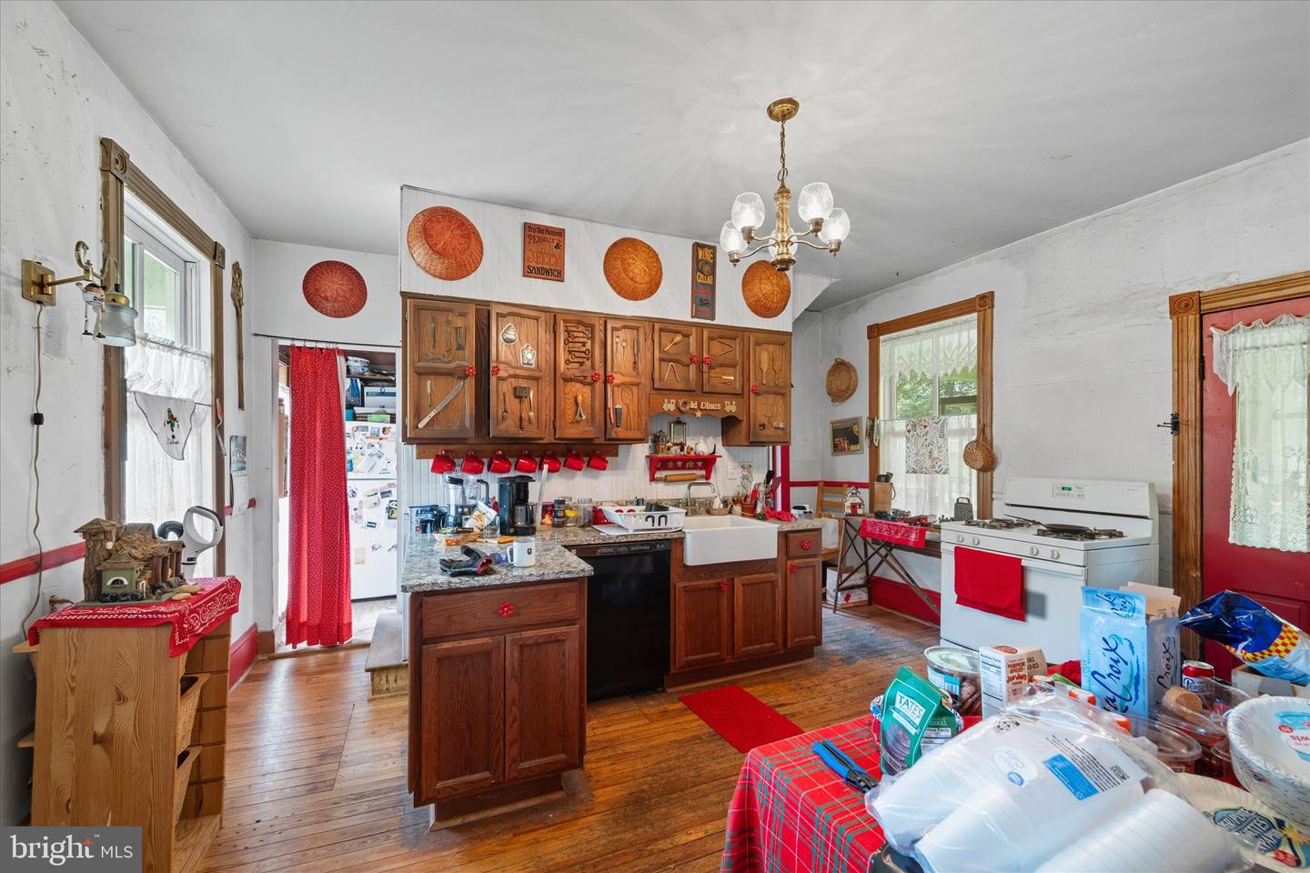 9316 LEE ST, BURKE, Virginia 22015, 3 Bedrooms Bedrooms, ,3 BathroomsBathrooms,Residential,For sale,9316 LEE ST,VAFX2274466 MLS # VAFX2274466 9316 LEE ST, BURKE, Virginia 22015, 3 Bedrooms Bedrooms, ,3 BathroomsBathrooms,Residential,For sale,9316 LEE ST,VAFX2274466 MLS # VAFX2274466
