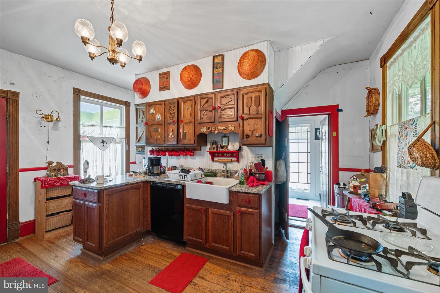 9316 LEE ST, BURKE, Virginia 22015, 3 Bedrooms Bedrooms, ,3 BathroomsBathrooms,Residential,For sale,9316 LEE ST,VAFX2274466 MLS # VAFX2274466 9316 LEE ST, BURKE, Virginia 22015, 3 Bedrooms Bedrooms, ,3 BathroomsBathrooms,Residential,For sale,9316 LEE ST,VAFX2274466 MLS # VAFX2274466