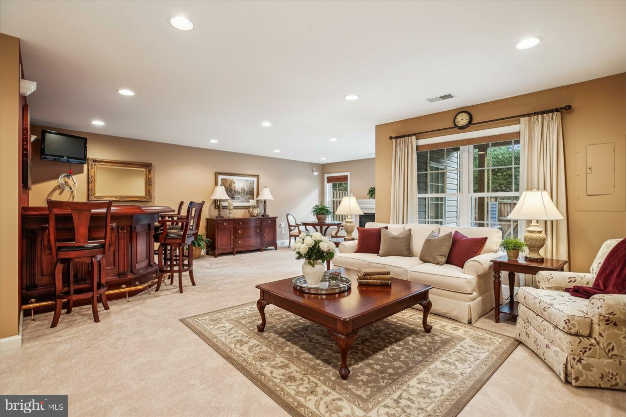 3852 ELMWOOD TOWNE WAY, ALEXANDRIA, Virginia 22303, 3 Bedrooms Bedrooms, ,3 BathroomsBathrooms,Residential,For sale,3852 ELMWOOD TOWNE WAY,VAFX2274482 MLS # VAFX2274482 3852 ELMWOOD TOWNE WAY, ALEXANDRIA, Virginia 22303, 3 Bedrooms Bedrooms, ,3 BathroomsBathrooms,Residential,For sale,3852 ELMWOOD TOWNE WAY,VAFX2274482 MLS # VAFX2274482