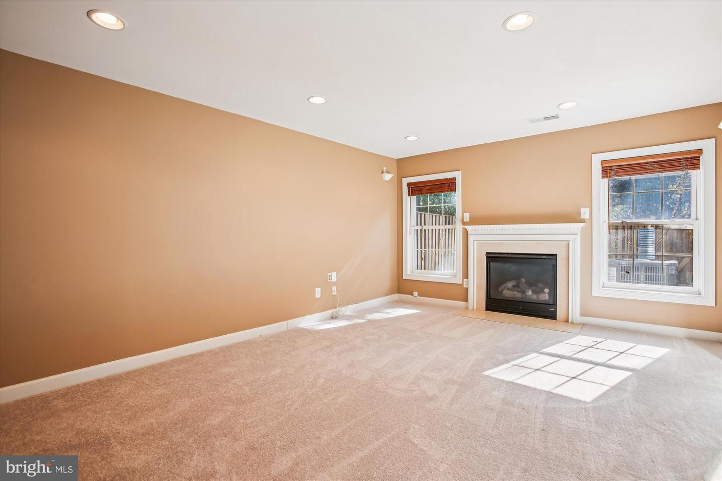3852 ELMWOOD TOWNE WAY, ALEXANDRIA, Virginia 22303, 3 Bedrooms Bedrooms, ,3 BathroomsBathrooms,Residential,For sale,3852 ELMWOOD TOWNE WAY,VAFX2274482 MLS # VAFX2274482 3852 ELMWOOD TOWNE WAY, ALEXANDRIA, Virginia 22303, 3 Bedrooms Bedrooms, ,3 BathroomsBathrooms,Residential,For sale,3852 ELMWOOD TOWNE WAY,VAFX2274482 MLS # VAFX2274482