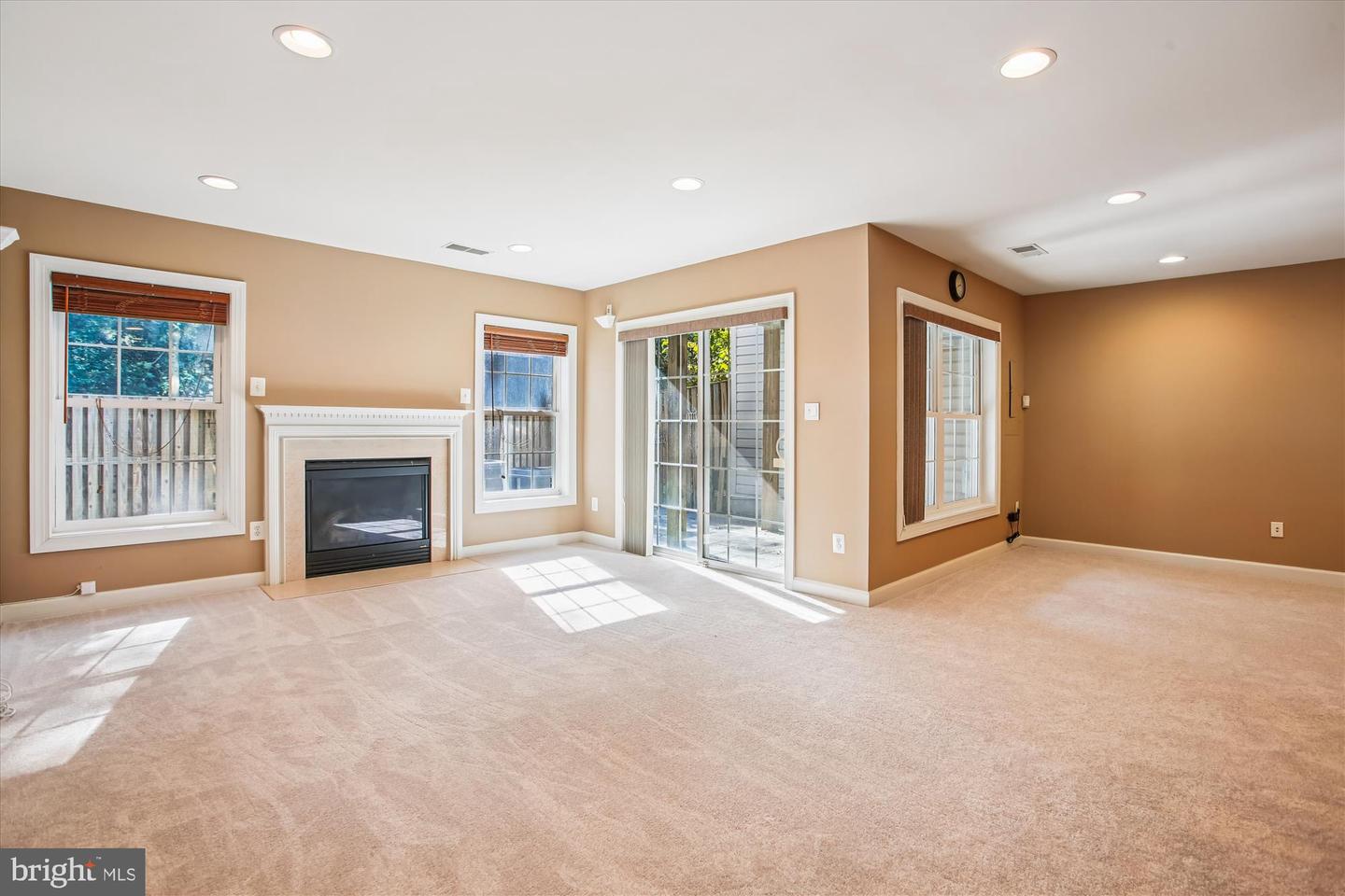 3852 ELMWOOD TOWNE WAY, ALEXANDRIA, Virginia 22303, 3 Bedrooms Bedrooms, ,3 BathroomsBathrooms,Residential,For sale,3852 ELMWOOD TOWNE WAY,VAFX2274482 MLS # VAFX2274482 3852 ELMWOOD TOWNE WAY, ALEXANDRIA, Virginia 22303, 3 Bedrooms Bedrooms, ,3 BathroomsBathrooms,Residential,For sale,3852 ELMWOOD TOWNE WAY,VAFX2274482 MLS # VAFX2274482