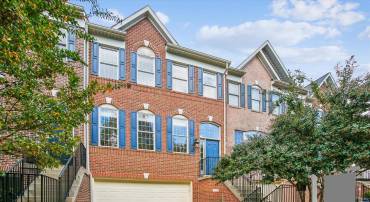 3852 ELMWOOD TOWNE WAY, ALEXANDRIA, Virginia 22303, 3 Bedrooms Bedrooms, ,3 BathroomsBathrooms,Residential,For sale,3852 ELMWOOD TOWNE WAY,VAFX2274482 MLS # VAFX2274482