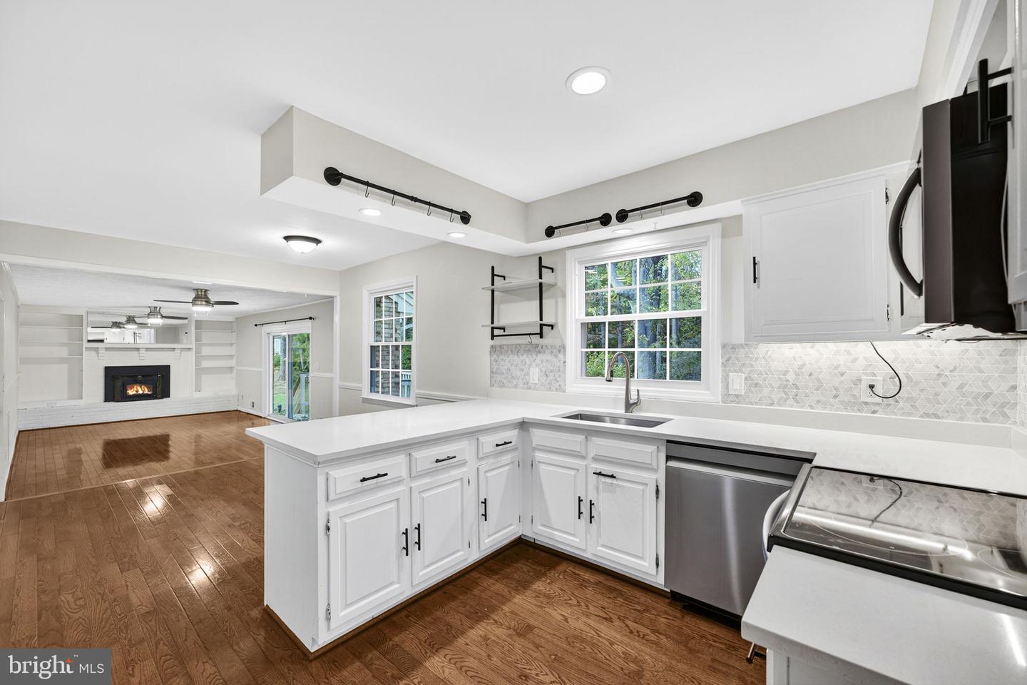 10536 KNOLLWOOD DR, MANASSAS, Virginia 20111, 4 Bedrooms Bedrooms, 7 Rooms Rooms,2 BathroomsBathrooms,Residential,For sale,10536 KNOLLWOOD DR,VAPW2105962 MLS # VAPW2105962 10536 KNOLLWOOD DR, MANASSAS, Virginia 20111, 4 Bedrooms Bedrooms, 7 Rooms Rooms,2 BathroomsBathrooms,Residential,For sale,10536 KNOLLWOOD DR,VAPW2105962 MLS # VAPW2105962
