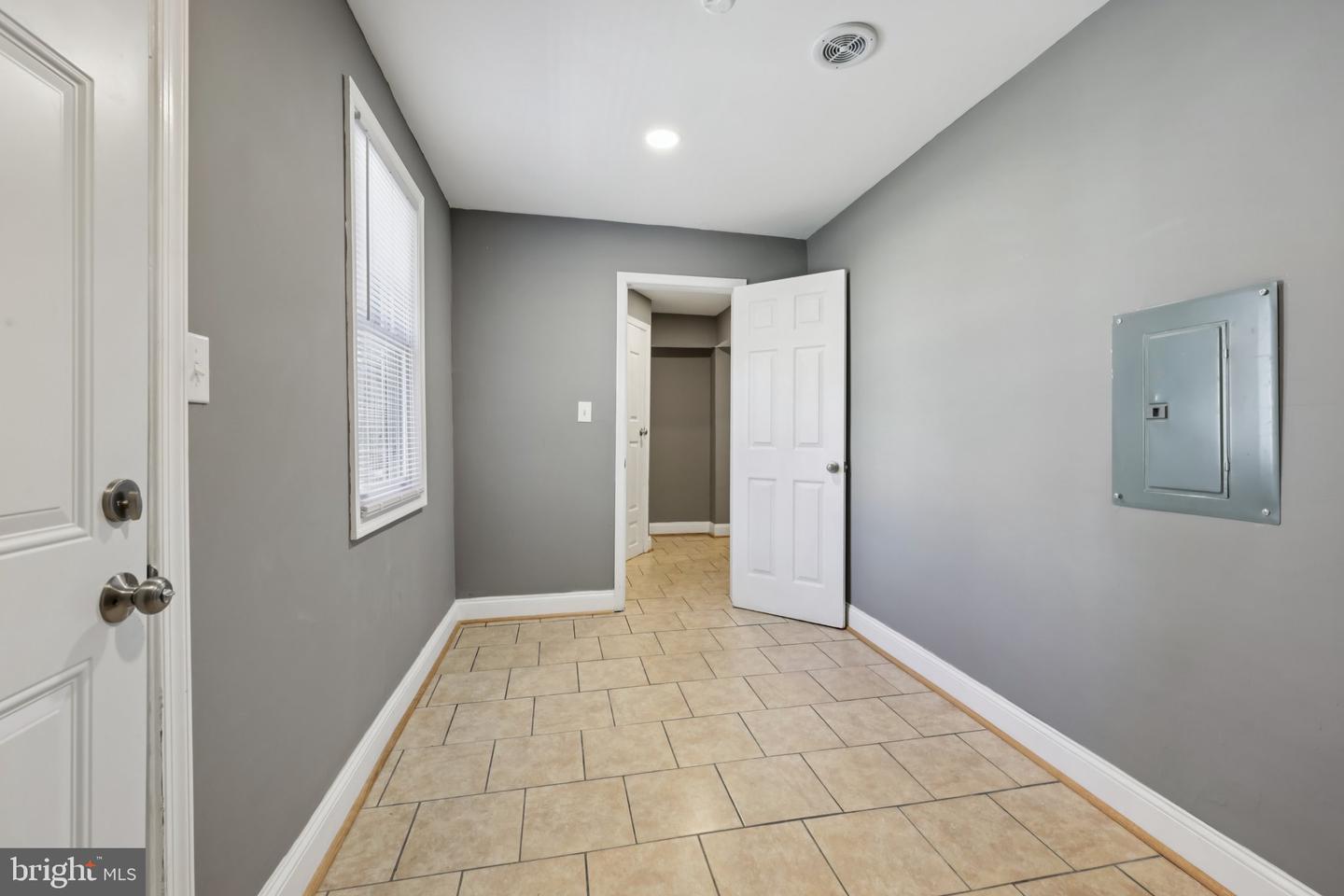 5824 FIFER DR, ALEXANDRIA, Virginia 22303, 3 Bedrooms Bedrooms, ,2 BathroomsBathrooms,Residential,For sale,5824 FIFER DR,VAFX2274604 MLS # VAFX2274604 5824 FIFER DR, ALEXANDRIA, Virginia 22303, 3 Bedrooms Bedrooms, ,2 BathroomsBathrooms,Residential,For sale,5824 FIFER DR,VAFX2274604 MLS # VAFX2274604