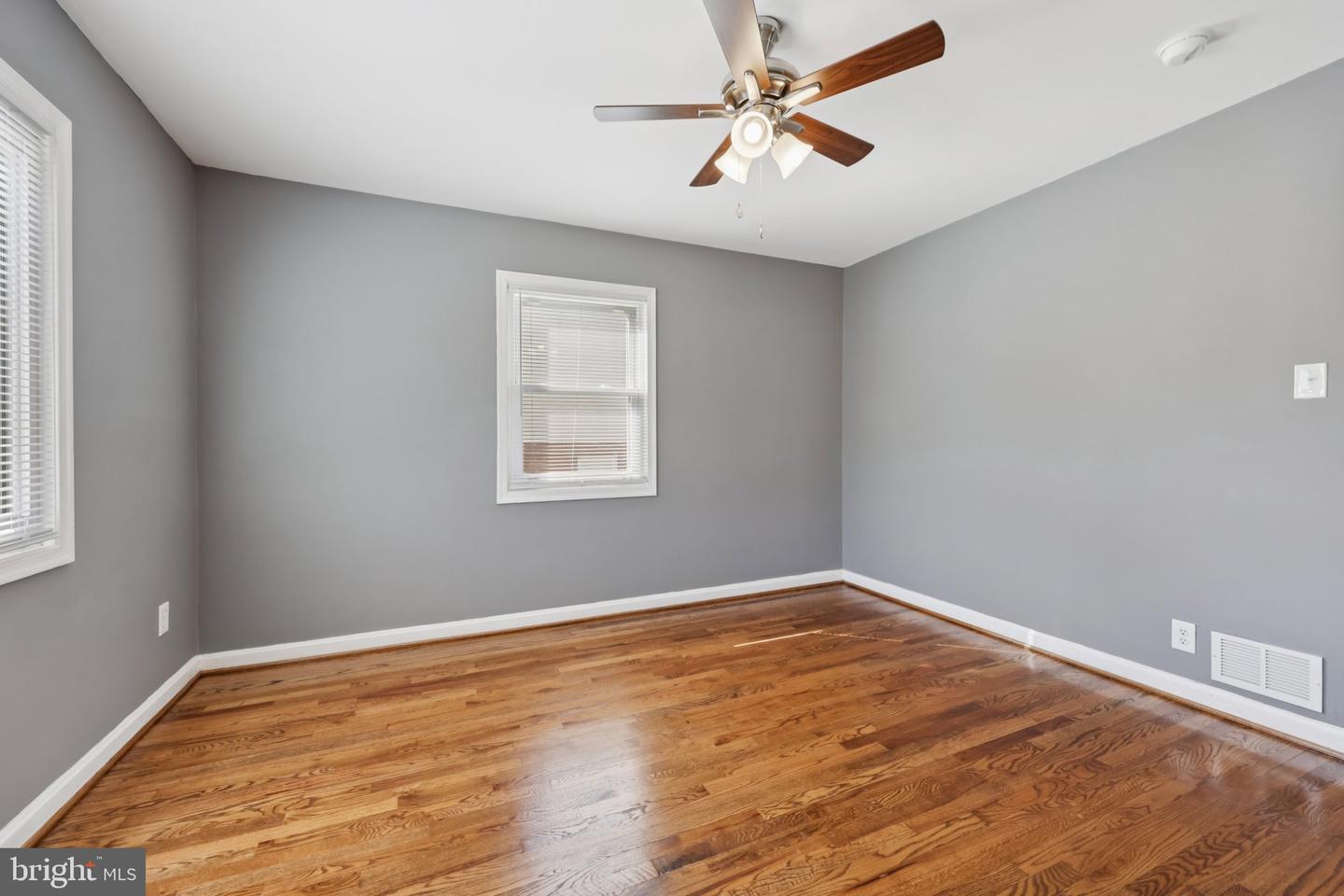 5824 FIFER DR, ALEXANDRIA, Virginia 22303, 3 Bedrooms Bedrooms, ,2 BathroomsBathrooms,Residential,For sale,5824 FIFER DR,VAFX2274604 MLS # VAFX2274604 5824 FIFER DR, ALEXANDRIA, Virginia 22303, 3 Bedrooms Bedrooms, ,2 BathroomsBathrooms,Residential,For sale,5824 FIFER DR,VAFX2274604 MLS # VAFX2274604