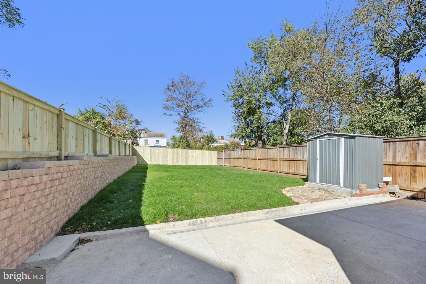 5824 FIFER DR, ALEXANDRIA, Virginia 22303, 3 Bedrooms Bedrooms, ,2 BathroomsBathrooms,Residential,For sale,5824 FIFER DR,VAFX2274604 MLS # VAFX2274604