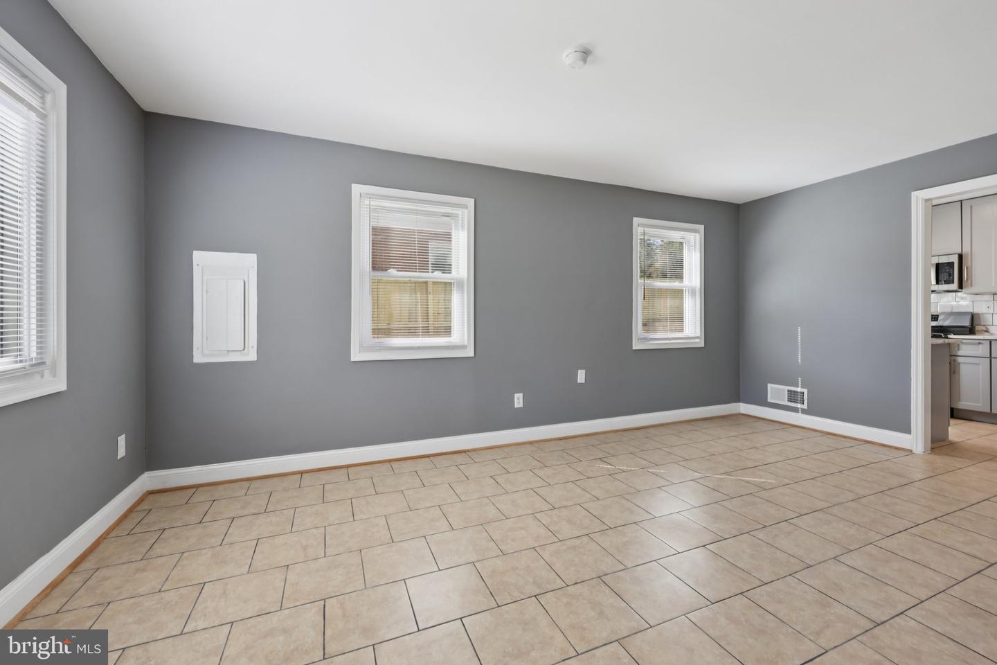 5824 FIFER DR, ALEXANDRIA, Virginia 22303, 3 Bedrooms Bedrooms, ,2 BathroomsBathrooms,Residential,For sale,5824 FIFER DR,VAFX2274604 MLS # VAFX2274604 5824 FIFER DR, ALEXANDRIA, Virginia 22303, 3 Bedrooms Bedrooms, ,2 BathroomsBathrooms,Residential,For sale,5824 FIFER DR,VAFX2274604 MLS # VAFX2274604