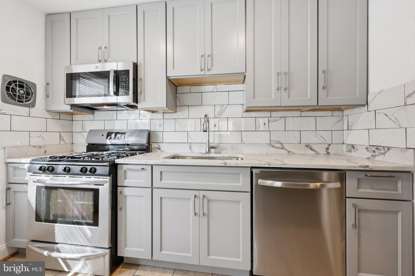 5824 FIFER DR, ALEXANDRIA, Virginia 22303, 3 Bedrooms Bedrooms, ,2 BathroomsBathrooms,Residential,For sale,5824 FIFER DR,VAFX2274604 MLS # VAFX2274604 5824 FIFER DR, ALEXANDRIA, Virginia 22303, 3 Bedrooms Bedrooms, ,2 BathroomsBathrooms,Residential,For sale,5824 FIFER DR,VAFX2274604 MLS # VAFX2274604