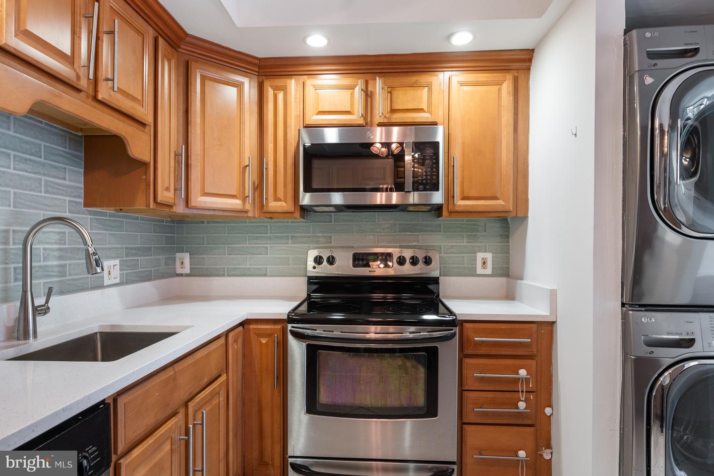 6301 STEVENSON AVE #806, ALEXANDRIA, Virginia 22304, 2 Bedrooms Bedrooms, ,2 BathroomsBathrooms,Residential,For sale,6301 STEVENSON AVE #806,VAAX2050882 MLS # VAAX2050882 6301 STEVENSON AVE #806, ALEXANDRIA, Virginia 22304, 2 Bedrooms Bedrooms, ,2 BathroomsBathrooms,Residential,For sale,6301 STEVENSON AVE #806,VAAX2050882 MLS # VAAX2050882