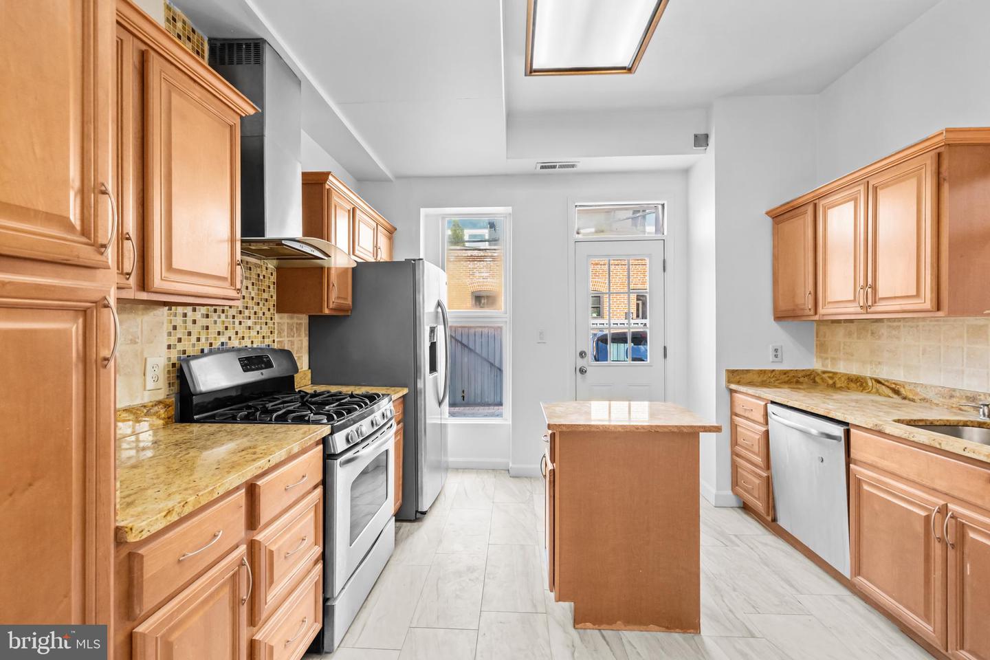 1021 COLUMBIA RD NW, WASHINGTON, District Of Columbia 20001, 6 Bedrooms Bedrooms, ,4 BathroomsBathrooms,Residential,For sale,1021 COLUMBIA RD NW,DCDC2227296 MLS # DCDC2227296 1021 COLUMBIA RD NW, WASHINGTON, District Of Columbia 20001, 6 Bedrooms Bedrooms, ,4 BathroomsBathrooms,Residential,For sale,1021 COLUMBIA RD NW,DCDC2227296 MLS # DCDC2227296