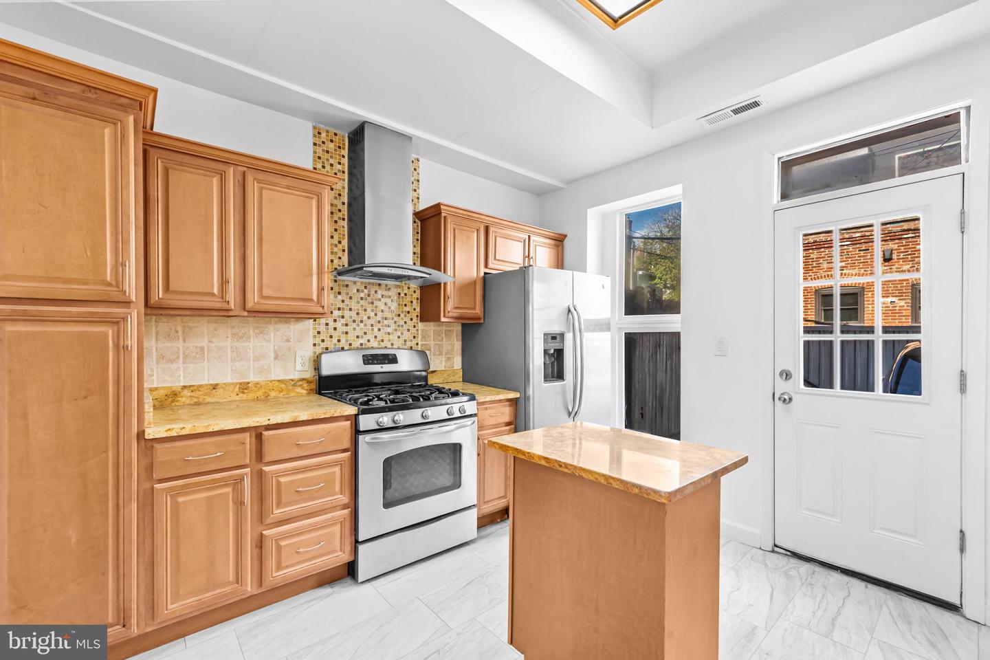 1021 COLUMBIA RD NW, WASHINGTON, District Of Columbia 20001, 6 Bedrooms Bedrooms, ,4 BathroomsBathrooms,Residential,For sale,1021 COLUMBIA RD NW,DCDC2227296 MLS # DCDC2227296 1021 COLUMBIA RD NW, WASHINGTON, District Of Columbia 20001, 6 Bedrooms Bedrooms, ,4 BathroomsBathrooms,Residential,For sale,1021 COLUMBIA RD NW,DCDC2227296 MLS # DCDC2227296