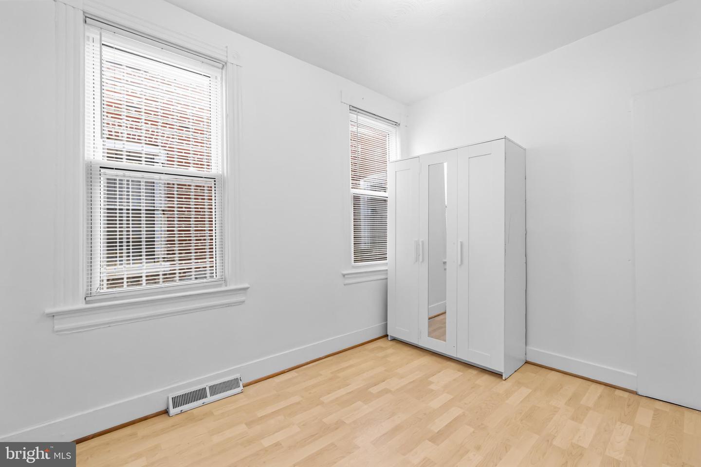 1021 COLUMBIA RD NW, WASHINGTON, District Of Columbia 20001, 6 Bedrooms Bedrooms, ,4 BathroomsBathrooms,Residential,For sale,1021 COLUMBIA RD NW,DCDC2227296 MLS # DCDC2227296 1021 COLUMBIA RD NW, WASHINGTON, District Of Columbia 20001, 6 Bedrooms Bedrooms, ,4 BathroomsBathrooms,Residential,For sale,1021 COLUMBIA RD NW,DCDC2227296 MLS # DCDC2227296