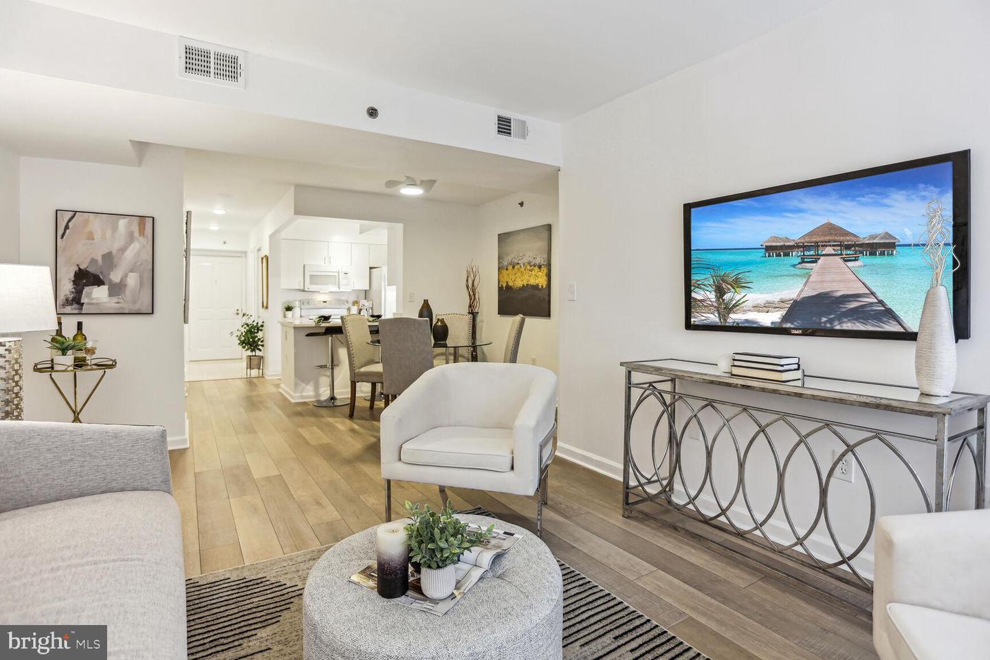 601 PENNSYLVANIA AVE NW #209, WASHINGTON, District Of Columbia 20004, 1 Bedroom Bedrooms, ,1 BathroomBathrooms,Residential,For sale,601 PENNSYLVANIA AVE NW #209,DCDC2227320 MLS # DCDC2227320 601 PENNSYLVANIA AVE NW #209, WASHINGTON, District Of Columbia 20004, 1 Bedroom Bedrooms, ,1 BathroomBathrooms,Residential,For sale,601 PENNSYLVANIA AVE NW #209,DCDC2227320 MLS # DCDC2227320