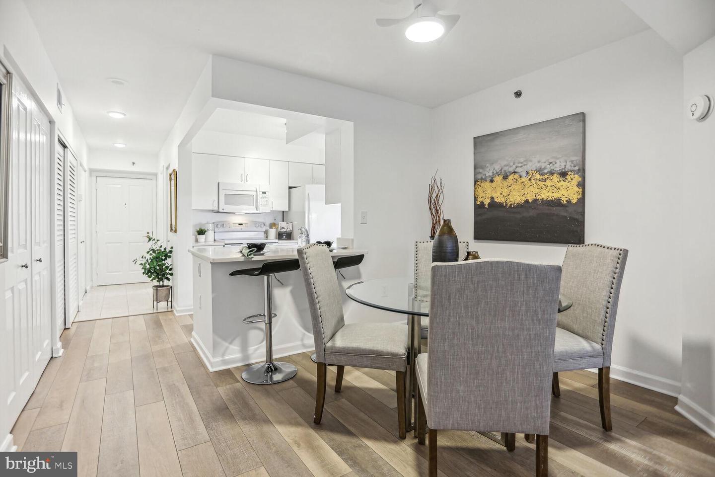 601 PENNSYLVANIA AVE NW #209, WASHINGTON, District Of Columbia 20004, 1 Bedroom Bedrooms, ,1 BathroomBathrooms,Residential,For sale,601 PENNSYLVANIA AVE NW #209,DCDC2227320 MLS # DCDC2227320 601 PENNSYLVANIA AVE NW #209, WASHINGTON, District Of Columbia 20004, 1 Bedroom Bedrooms, ,1 BathroomBathrooms,Residential,For sale,601 PENNSYLVANIA AVE NW #209,DCDC2227320 MLS # DCDC2227320