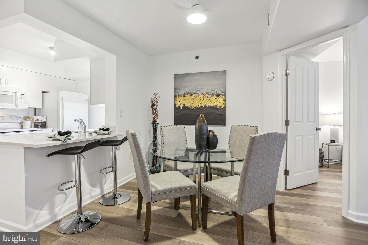 601 PENNSYLVANIA AVE NW #209, WASHINGTON, District Of Columbia 20004, 1 Bedroom Bedrooms, ,1 BathroomBathrooms,Residential,For sale,601 PENNSYLVANIA AVE NW #209,DCDC2227320 MLS # DCDC2227320 601 PENNSYLVANIA AVE NW #209, WASHINGTON, District Of Columbia 20004, 1 Bedroom Bedrooms, ,1 BathroomBathrooms,Residential,For sale,601 PENNSYLVANIA AVE NW #209,DCDC2227320 MLS # DCDC2227320