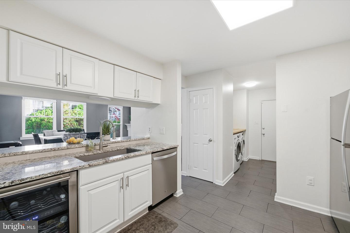 3098 FENNEGAN CT, WOODBRIDGE, Virginia 22192, 3 Bedrooms Bedrooms, ,2 BathroomsBathrooms,Residential,For sale,3098 FENNEGAN CT,VAPW2106106 MLS # VAPW2106106