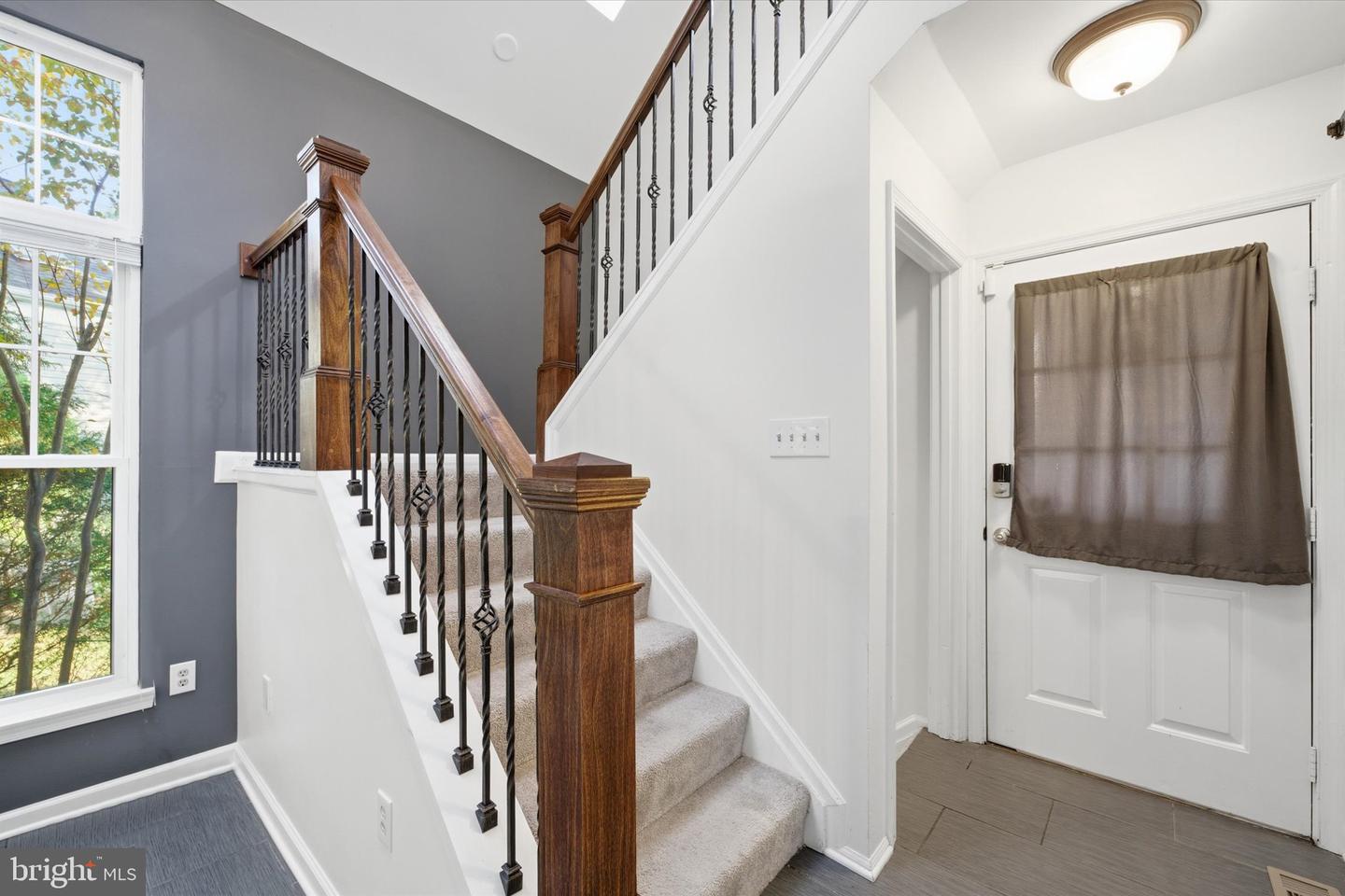 3098 FENNEGAN CT, WOODBRIDGE, Virginia 22192, 3 Bedrooms Bedrooms, ,2 BathroomsBathrooms,Residential,For sale,3098 FENNEGAN CT,VAPW2106106 MLS # VAPW2106106