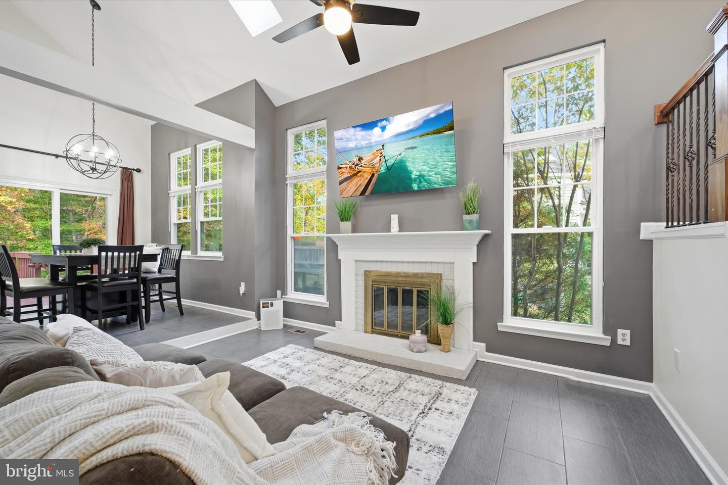 3098 FENNEGAN CT, WOODBRIDGE, Virginia 22192, 3 Bedrooms Bedrooms, ,2 BathroomsBathrooms,Residential,For sale,3098 FENNEGAN CT,VAPW2106106 MLS # VAPW2106106