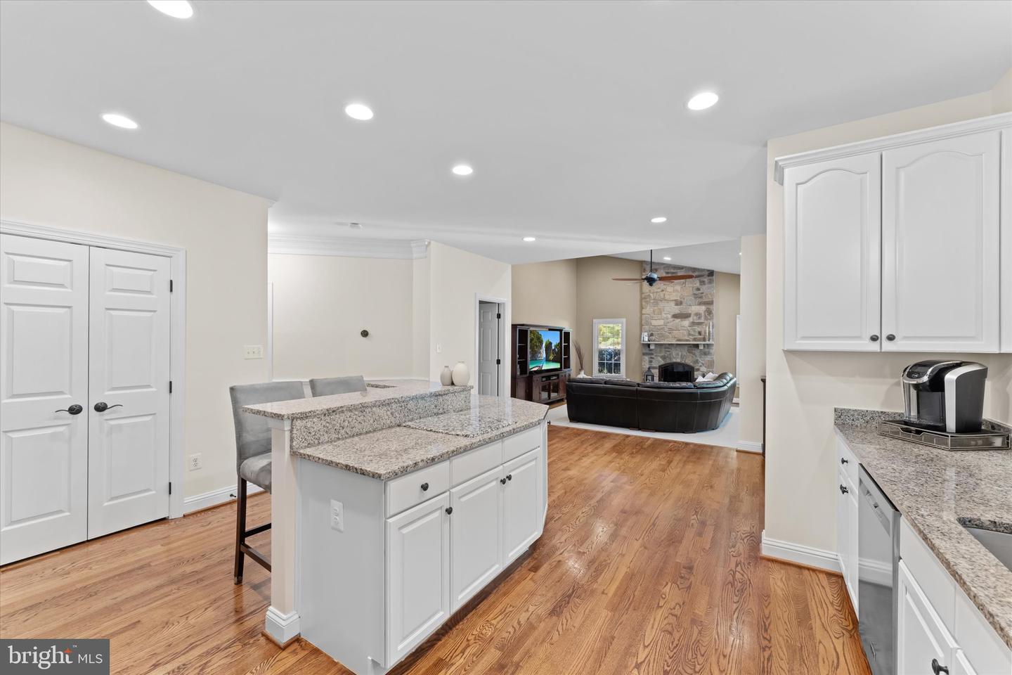 6401 NOBLE ROCK CT, CLIFTON, Virginia 20124, 5 Bedrooms Bedrooms, ,4 BathroomsBathrooms,Residential,For sale,6401 NOBLE ROCK CT,VAFX2274748 MLS # VAFX2274748 6401 NOBLE ROCK CT, CLIFTON, Virginia 20124, 5 Bedrooms Bedrooms, ,4 BathroomsBathrooms,Residential,For sale,6401 NOBLE ROCK CT,VAFX2274748 MLS # VAFX2274748