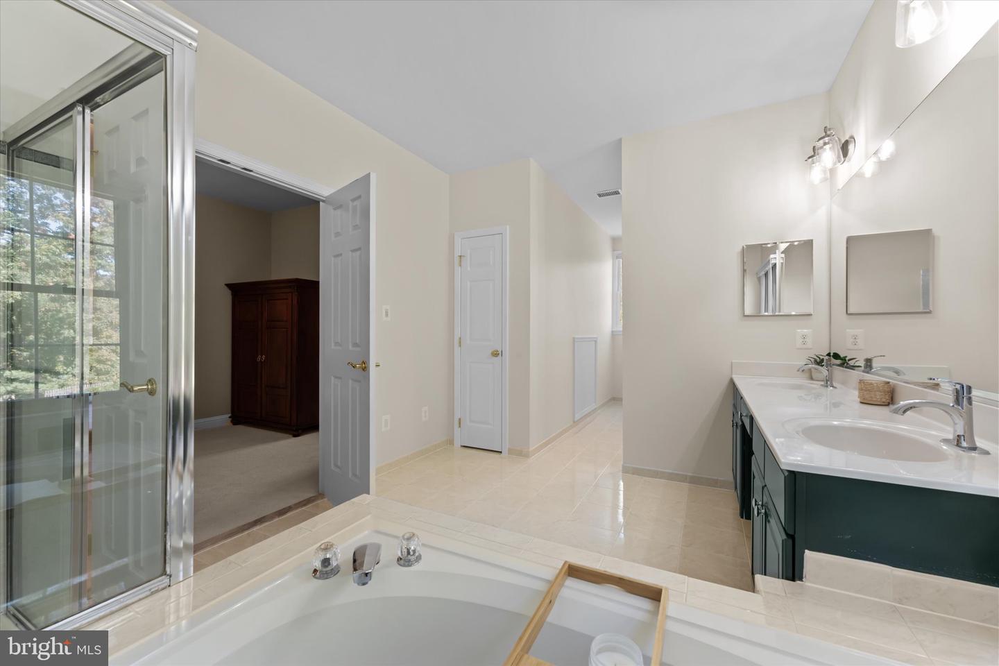 6401 NOBLE ROCK CT, CLIFTON, Virginia 20124, 5 Bedrooms Bedrooms, ,4 BathroomsBathrooms,Residential,For sale,6401 NOBLE ROCK CT,VAFX2274748 MLS # VAFX2274748 6401 NOBLE ROCK CT, CLIFTON, Virginia 20124, 5 Bedrooms Bedrooms, ,4 BathroomsBathrooms,Residential,For sale,6401 NOBLE ROCK CT,VAFX2274748 MLS # VAFX2274748