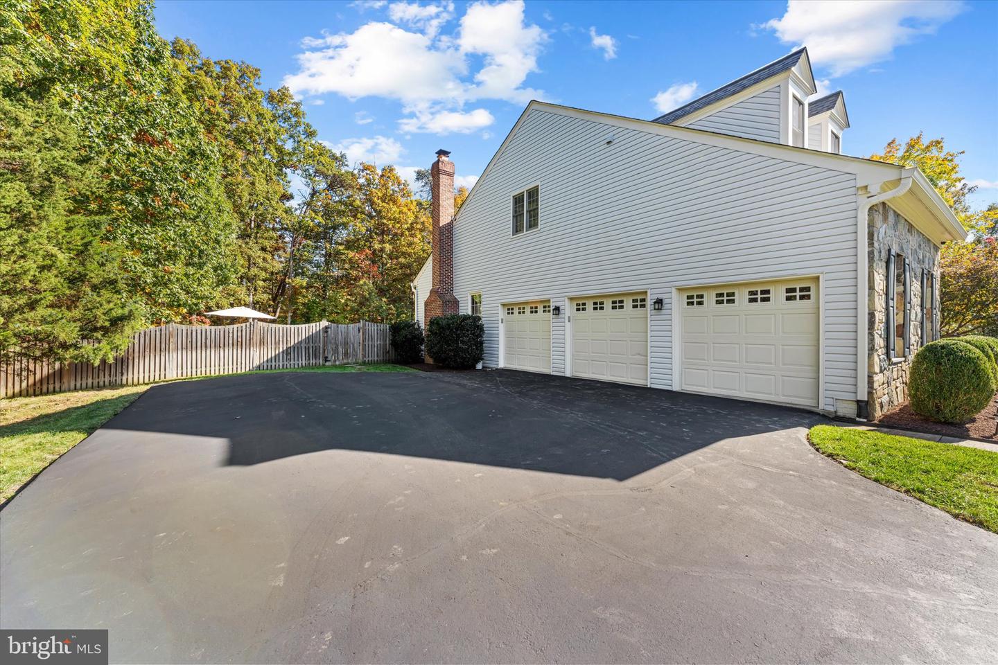 6401 NOBLE ROCK CT, CLIFTON, Virginia 20124, 5 Bedrooms Bedrooms, ,4 BathroomsBathrooms,Residential,For sale,6401 NOBLE ROCK CT,VAFX2274748 MLS # VAFX2274748 6401 NOBLE ROCK CT, CLIFTON, Virginia 20124, 5 Bedrooms Bedrooms, ,4 BathroomsBathrooms,Residential,For sale,6401 NOBLE ROCK CT,VAFX2274748 MLS # VAFX2274748