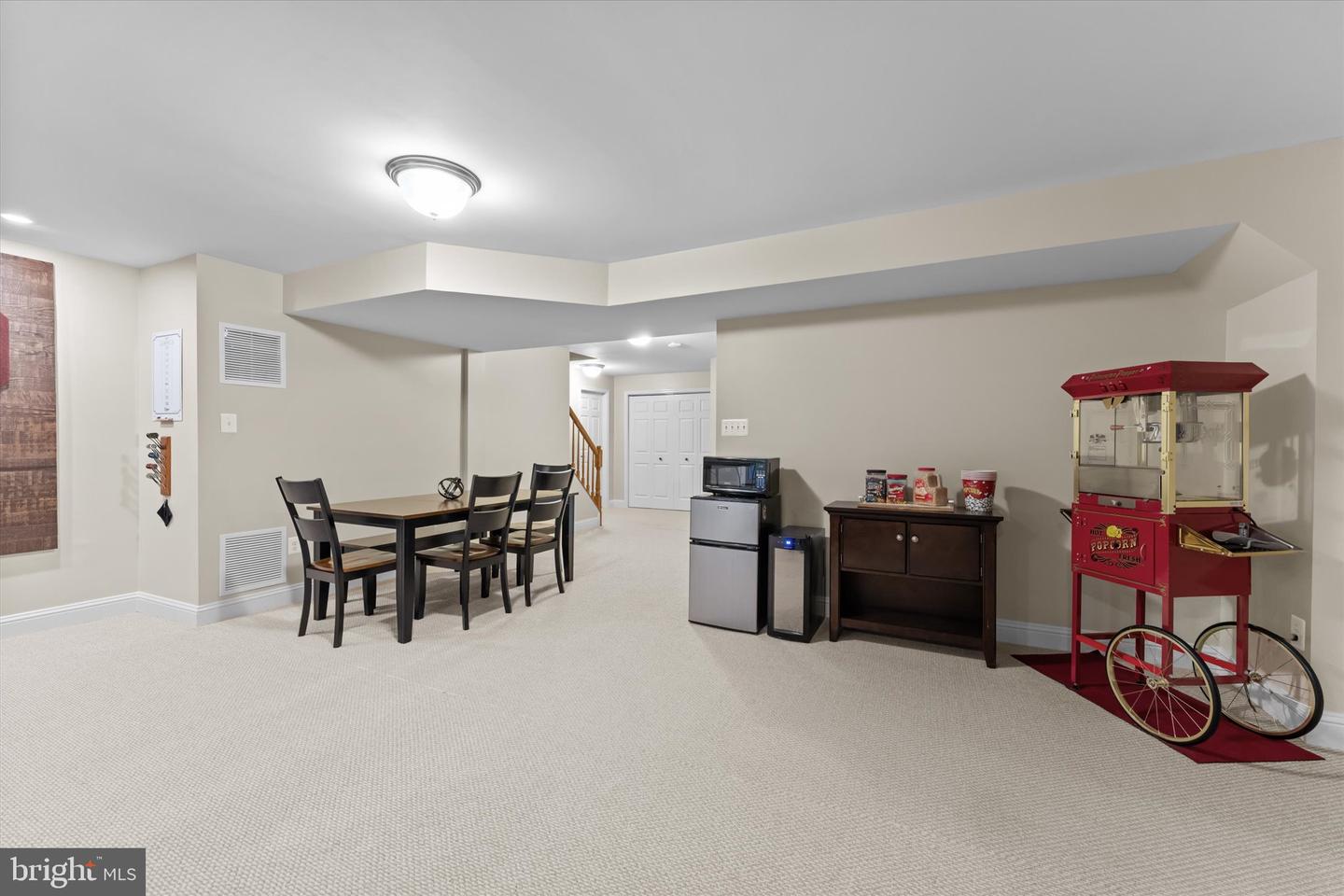 6401 NOBLE ROCK CT, CLIFTON, Virginia 20124, 5 Bedrooms Bedrooms, ,4 BathroomsBathrooms,Residential,For sale,6401 NOBLE ROCK CT,VAFX2274748 MLS # VAFX2274748 6401 NOBLE ROCK CT, CLIFTON, Virginia 20124, 5 Bedrooms Bedrooms, ,4 BathroomsBathrooms,Residential,For sale,6401 NOBLE ROCK CT,VAFX2274748 MLS # VAFX2274748