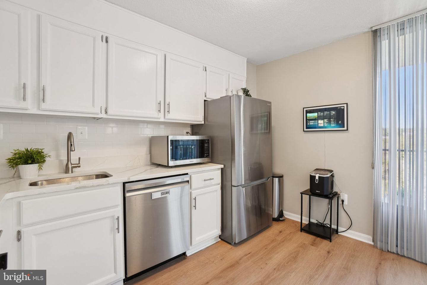 4600 S FOUR MILE RUN DR #842, ARLINGTON, Virginia 22204, 1 Bedroom Bedrooms, 1 Room Rooms,1 BathroomBathrooms,Residential,For sale,4600 S FOUR MILE RUN DR #842,VAAR2065004 MLS # VAAR2065004 4600 S FOUR MILE RUN DR #842, ARLINGTON, Virginia 22204, 1 Bedroom Bedrooms, 1 Room Rooms,1 BathroomBathrooms,Residential,For sale,4600 S FOUR MILE RUN DR #842,VAAR2065004 MLS # VAAR2065004