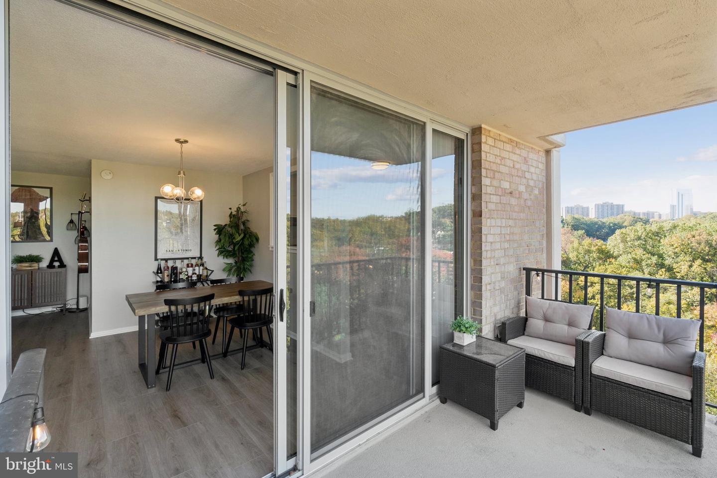 4600 S FOUR MILE RUN DR #842, ARLINGTON, Virginia 22204, 1 Bedroom Bedrooms, 1 Room Rooms,1 BathroomBathrooms,Residential,For sale,4600 S FOUR MILE RUN DR #842,VAAR2065004 MLS # VAAR2065004 4600 S FOUR MILE RUN DR #842, ARLINGTON, Virginia 22204, 1 Bedroom Bedrooms, 1 Room Rooms,1 BathroomBathrooms,Residential,For sale,4600 S FOUR MILE RUN DR #842,VAAR2065004 MLS # VAAR2065004