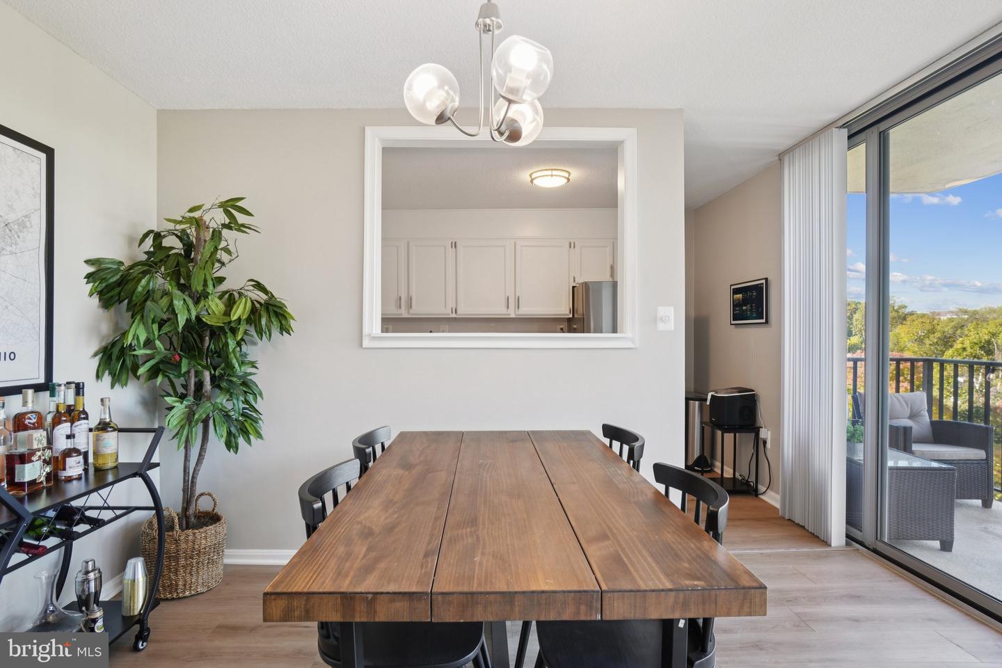 4600 S FOUR MILE RUN DR #842, ARLINGTON, Virginia 22204, 1 Bedroom Bedrooms, 1 Room Rooms,1 BathroomBathrooms,Residential,For sale,4600 S FOUR MILE RUN DR #842,VAAR2065004 MLS # VAAR2065004 4600 S FOUR MILE RUN DR #842, ARLINGTON, Virginia 22204, 1 Bedroom Bedrooms, 1 Room Rooms,1 BathroomBathrooms,Residential,For sale,4600 S FOUR MILE RUN DR #842,VAAR2065004 MLS # VAAR2065004