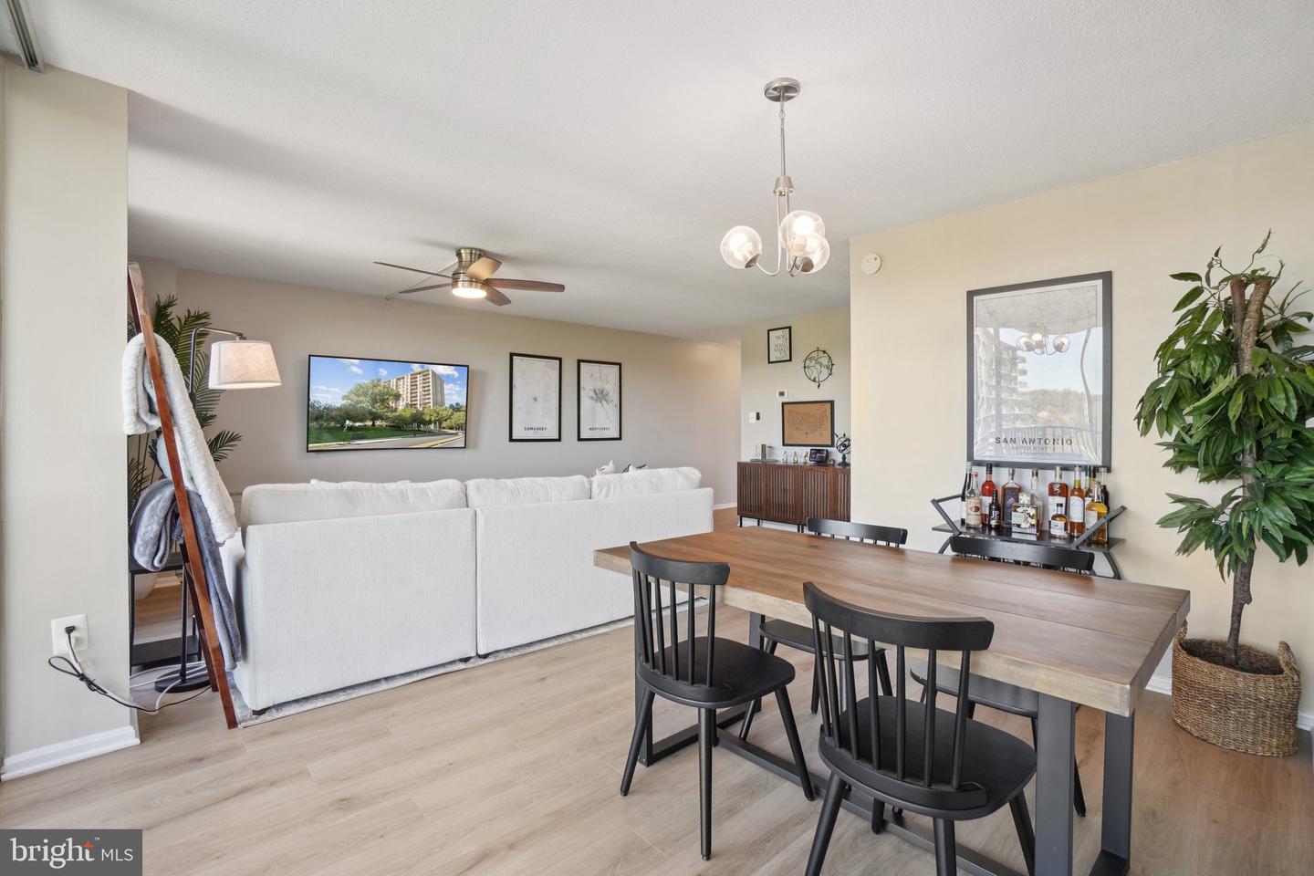 4600 S FOUR MILE RUN DR #842, ARLINGTON, Virginia 22204, 1 Bedroom Bedrooms, 1 Room Rooms,1 BathroomBathrooms,Residential,For sale,4600 S FOUR MILE RUN DR #842,VAAR2065004 MLS # VAAR2065004 4600 S FOUR MILE RUN DR #842, ARLINGTON, Virginia 22204, 1 Bedroom Bedrooms, 1 Room Rooms,1 BathroomBathrooms,Residential,For sale,4600 S FOUR MILE RUN DR #842,VAAR2065004 MLS # VAAR2065004