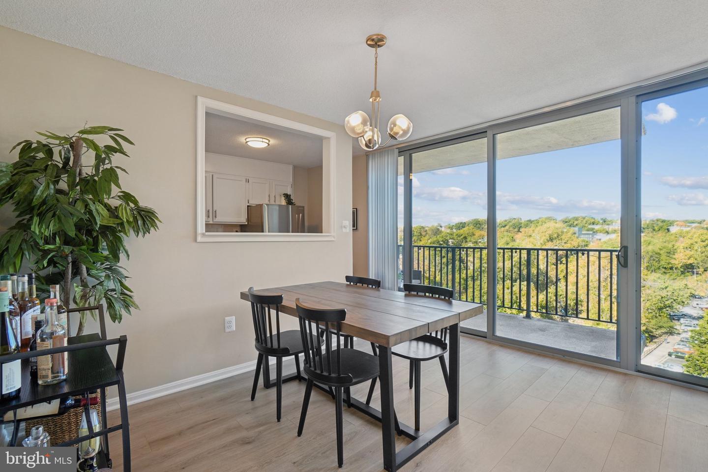 4600 S FOUR MILE RUN DR #842, ARLINGTON, Virginia 22204, 1 Bedroom Bedrooms, 1 Room Rooms,1 BathroomBathrooms,Residential,For sale,4600 S FOUR MILE RUN DR #842,VAAR2065004 MLS # VAAR2065004 4600 S FOUR MILE RUN DR #842, ARLINGTON, Virginia 22204, 1 Bedroom Bedrooms, 1 Room Rooms,1 BathroomBathrooms,Residential,For sale,4600 S FOUR MILE RUN DR #842,VAAR2065004 MLS # VAAR2065004