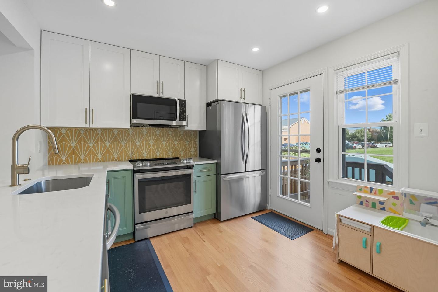 2732 FRANKLIN CT, ALEXANDRIA, Virginia 22302, 3 Bedrooms Bedrooms, ,3 BathroomsBathrooms,Residential,For sale,2732 FRANKLIN CT,VAAX2050916 MLS # VAAX2050916 2732 FRANKLIN CT, ALEXANDRIA, Virginia 22302, 3 Bedrooms Bedrooms, ,3 BathroomsBathrooms,Residential,For sale,2732 FRANKLIN CT,VAAX2050916 MLS # VAAX2050916