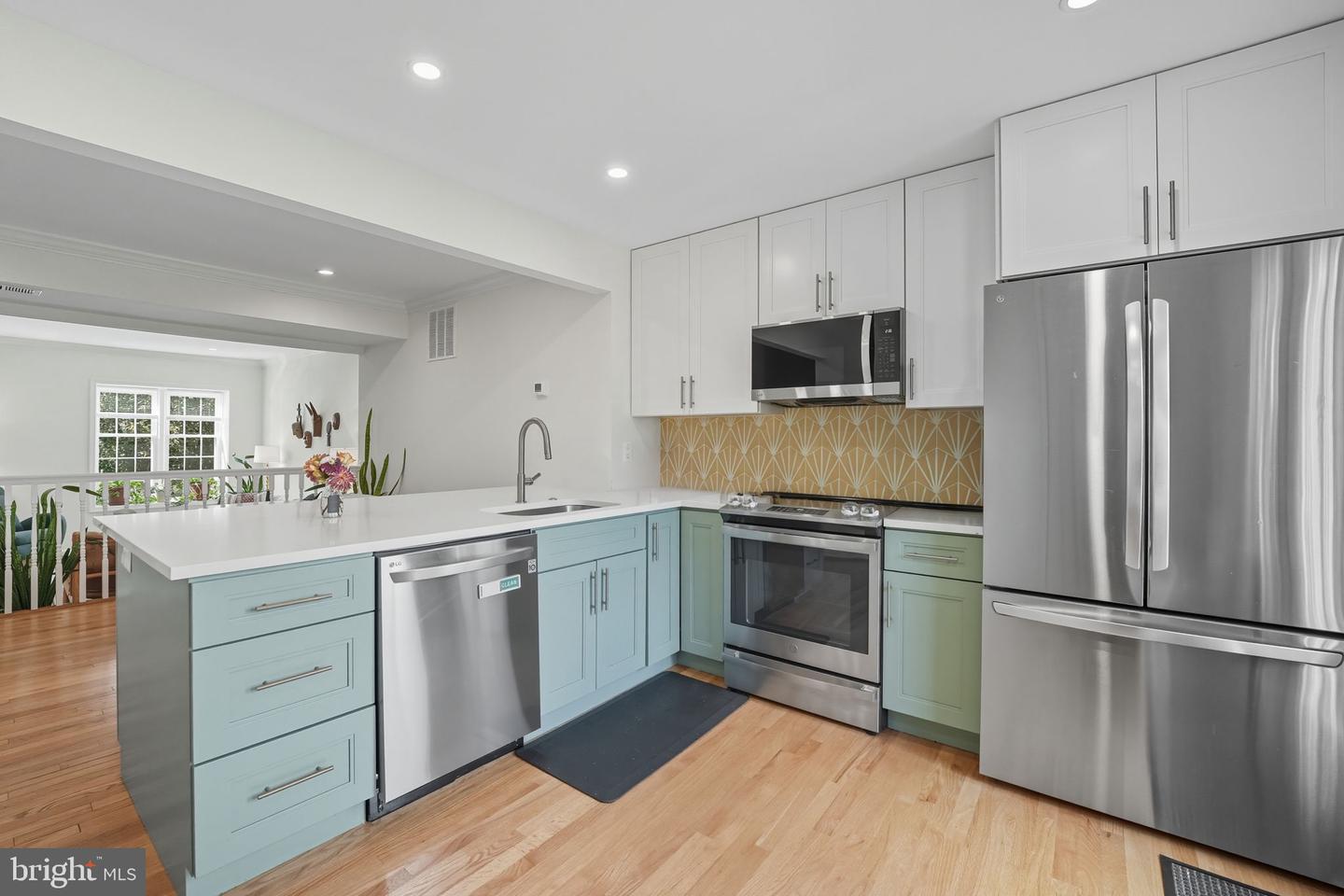 2732 FRANKLIN CT, ALEXANDRIA, Virginia 22302, 3 Bedrooms Bedrooms, ,3 BathroomsBathrooms,Residential,For sale,2732 FRANKLIN CT,VAAX2050916 MLS # VAAX2050916 2732 FRANKLIN CT, ALEXANDRIA, Virginia 22302, 3 Bedrooms Bedrooms, ,3 BathroomsBathrooms,Residential,For sale,2732 FRANKLIN CT,VAAX2050916 MLS # VAAX2050916