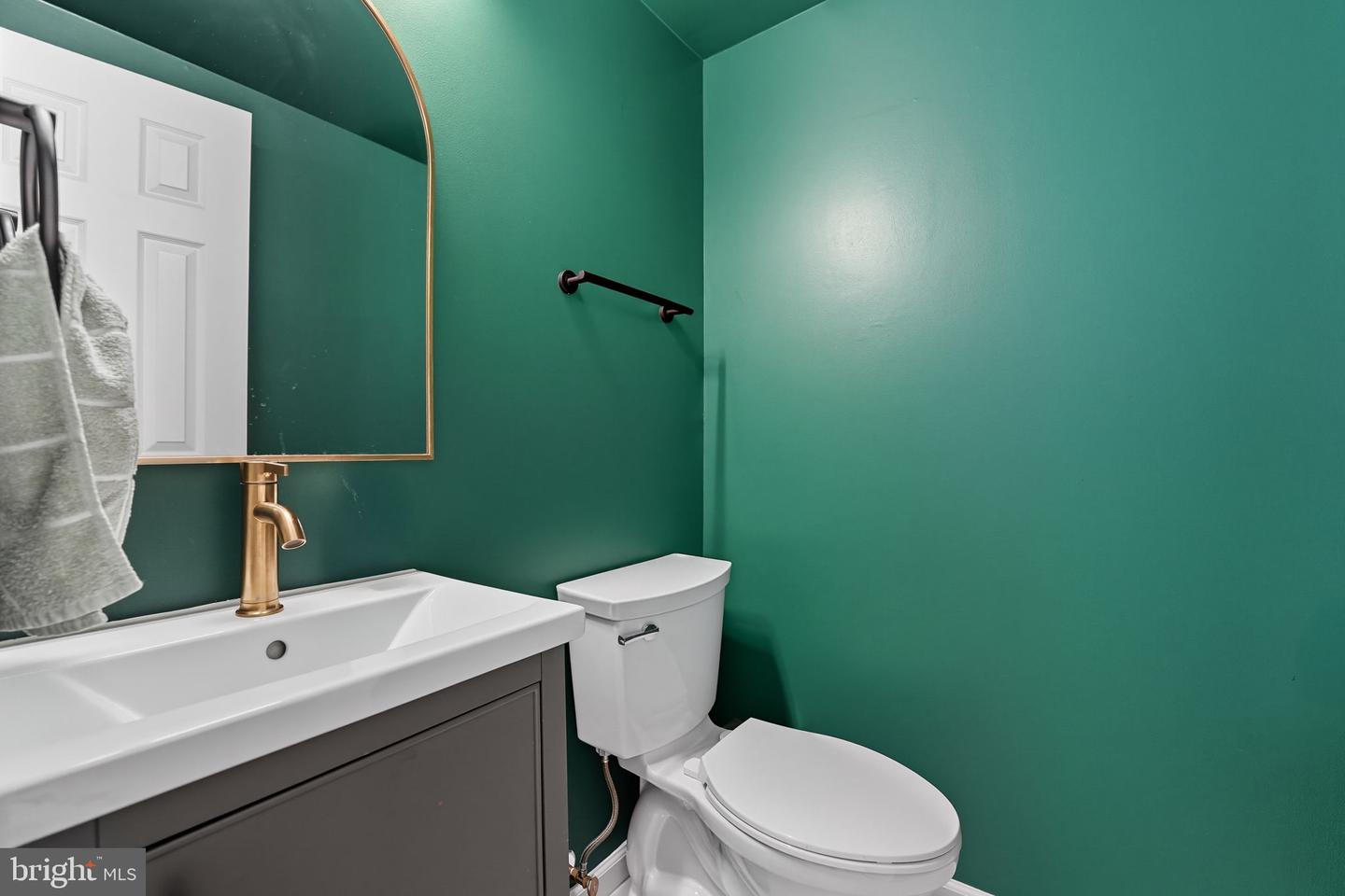 2732 FRANKLIN CT, ALEXANDRIA, Virginia 22302, 3 Bedrooms Bedrooms, ,3 BathroomsBathrooms,Residential,For sale,2732 FRANKLIN CT,VAAX2050916 MLS # VAAX2050916 2732 FRANKLIN CT, ALEXANDRIA, Virginia 22302, 3 Bedrooms Bedrooms, ,3 BathroomsBathrooms,Residential,For sale,2732 FRANKLIN CT,VAAX2050916 MLS # VAAX2050916
