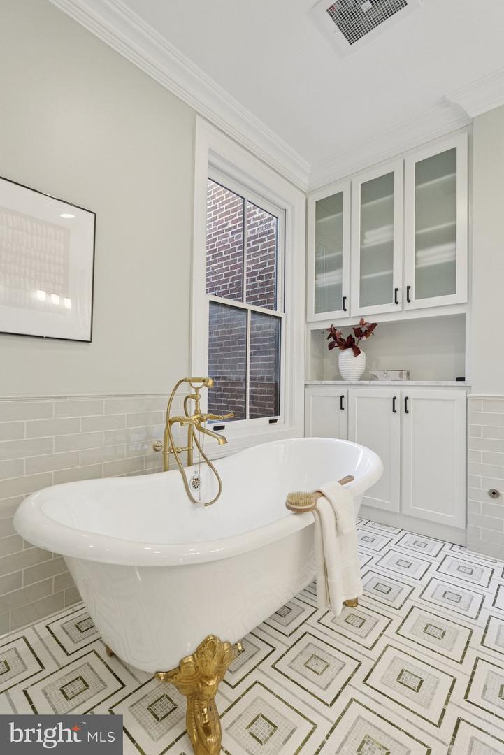 1514 R ST NW, WASHINGTON, District Of Columbia 20009, 5 Bedrooms Bedrooms, 11 Rooms Rooms,5 BathroomsBathrooms,Residential,For sale,1514 R ST NW,DCDC2227426 MLS # DCDC2227426 1514 R ST NW, WASHINGTON, District Of Columbia 20009, 5 Bedrooms Bedrooms, 11 Rooms Rooms,5 BathroomsBathrooms,Residential,For sale,1514 R ST NW,DCDC2227426 MLS # DCDC2227426