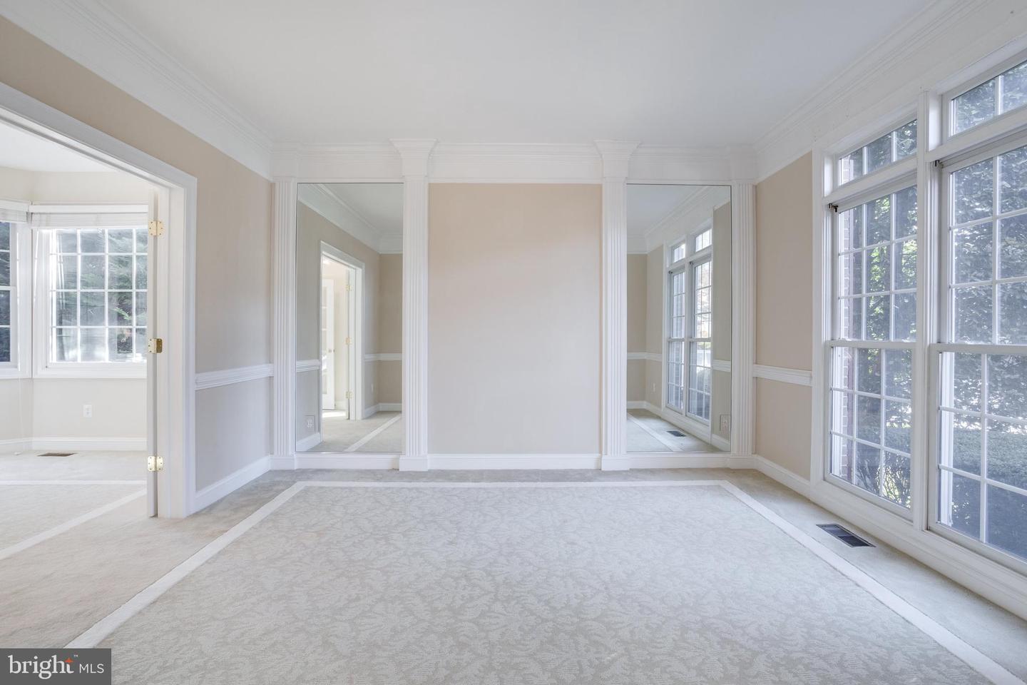 9370 COLBERT CT, FAIRFAX, Virginia 22032, 4 Bedrooms Bedrooms, ,4 BathroomsBathrooms,Residential,For sale,9370 COLBERT CT,VAFX2274846 MLS # VAFX2274846 9370 COLBERT CT, FAIRFAX, Virginia 22032, 4 Bedrooms Bedrooms, ,4 BathroomsBathrooms,Residential,For sale,9370 COLBERT CT,VAFX2274846 MLS # VAFX2274846