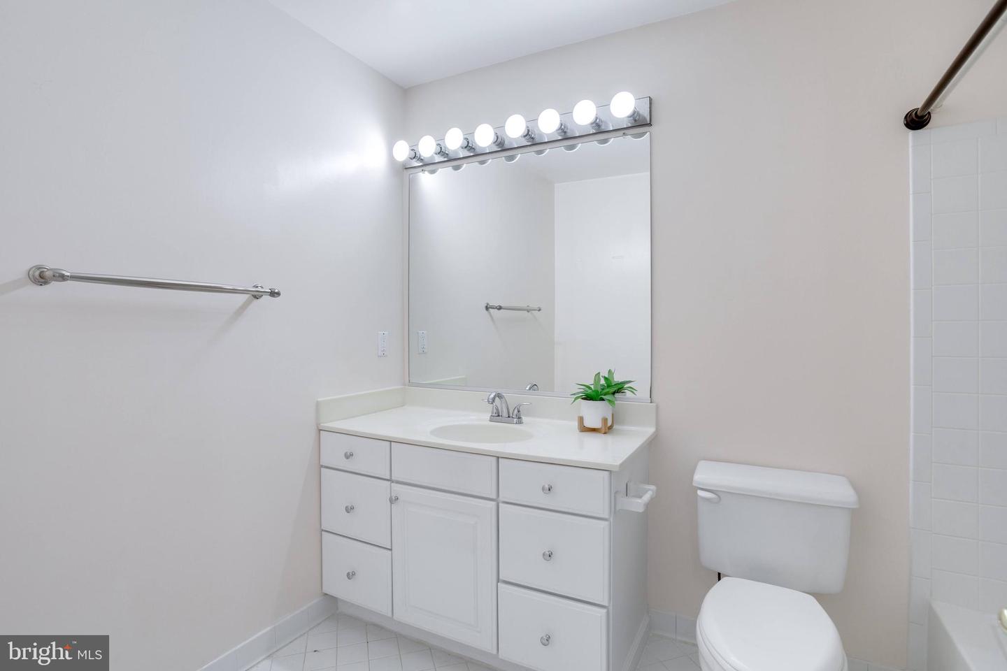 9370 COLBERT CT, FAIRFAX, Virginia 22032, 4 Bedrooms Bedrooms, ,4 BathroomsBathrooms,Residential,For sale,9370 COLBERT CT,VAFX2274846 MLS # VAFX2274846 9370 COLBERT CT, FAIRFAX, Virginia 22032, 4 Bedrooms Bedrooms, ,4 BathroomsBathrooms,Residential,For sale,9370 COLBERT CT,VAFX2274846 MLS # VAFX2274846