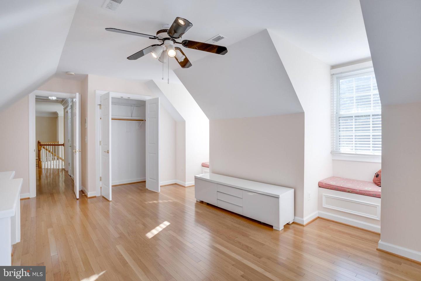 9370 COLBERT CT, FAIRFAX, Virginia 22032, 4 Bedrooms Bedrooms, ,4 BathroomsBathrooms,Residential,For sale,9370 COLBERT CT,VAFX2274846 MLS # VAFX2274846 9370 COLBERT CT, FAIRFAX, Virginia 22032, 4 Bedrooms Bedrooms, ,4 BathroomsBathrooms,Residential,For sale,9370 COLBERT CT,VAFX2274846 MLS # VAFX2274846