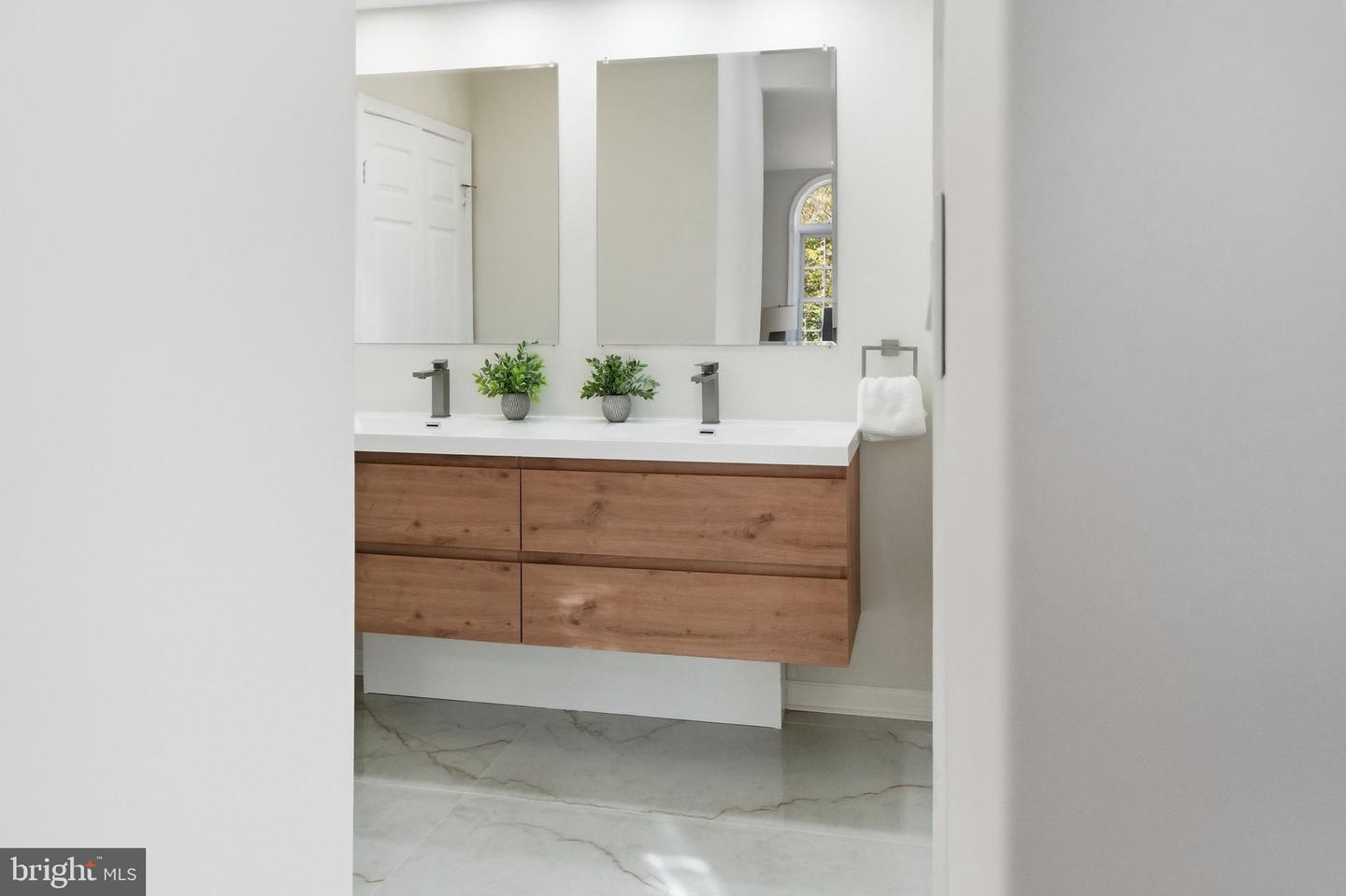 10231 ASPEN WILLOW DR, FAIRFAX, Virginia 22032, 4 Bedrooms Bedrooms, ,4 BathroomsBathrooms,Residential,For sale,10231 ASPEN WILLOW DR,VAFC2007208 MLS # VAFC2007208 10231 ASPEN WILLOW DR, FAIRFAX, Virginia 22032, 4 Bedrooms Bedrooms, ,4 BathroomsBathrooms,Residential,For sale,10231 ASPEN WILLOW DR,VAFC2007208 MLS # VAFC2007208