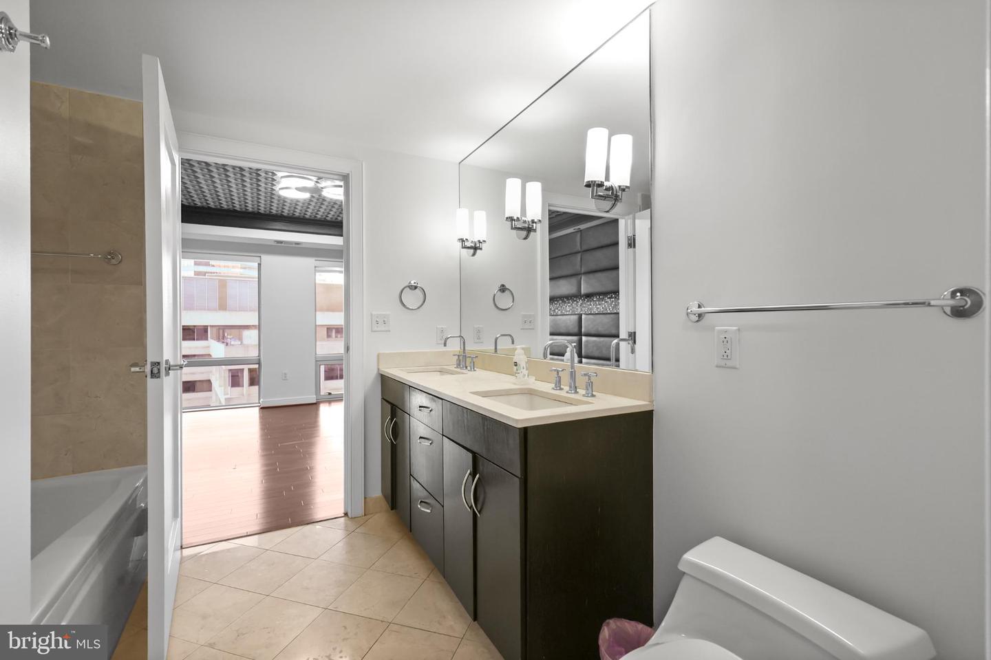 1111 19TH ST N #1707, ARLINGTON, Virginia 22209, 2 Bedrooms Bedrooms, ,2 BathroomsBathrooms,Residential,For sale,1111 19TH ST N #1707,VAAR2065038 MLS # VAAR2065038 1111 19TH ST N #1707, ARLINGTON, Virginia 22209, 2 Bedrooms Bedrooms, ,2 BathroomsBathrooms,Residential,For sale,1111 19TH ST N #1707,VAAR2065038 MLS # VAAR2065038