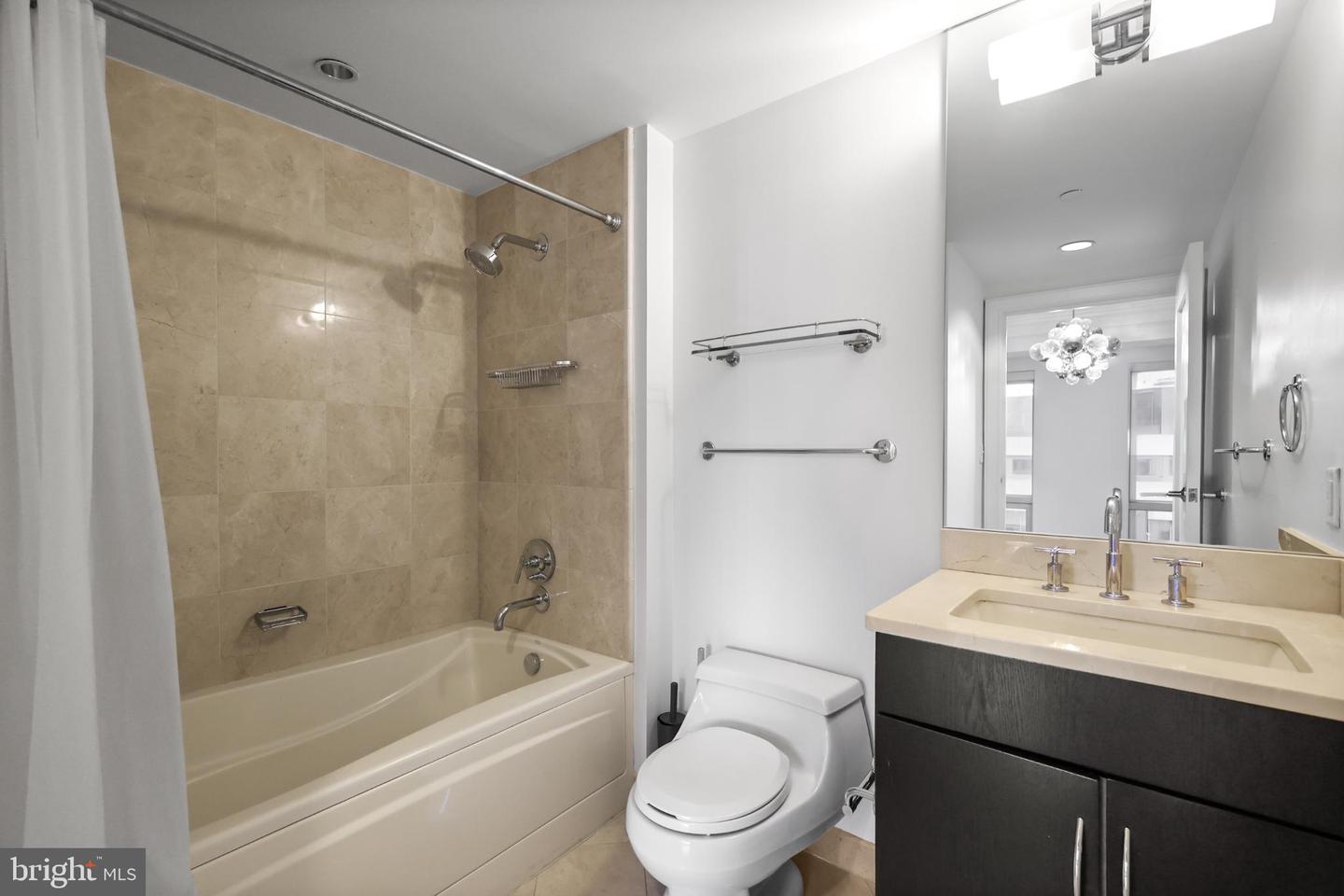 1111 19TH ST N #1707, ARLINGTON, Virginia 22209, 2 Bedrooms Bedrooms, ,2 BathroomsBathrooms,Residential,For sale,1111 19TH ST N #1707,VAAR2065038 MLS # VAAR2065038 1111 19TH ST N #1707, ARLINGTON, Virginia 22209, 2 Bedrooms Bedrooms, ,2 BathroomsBathrooms,Residential,For sale,1111 19TH ST N #1707,VAAR2065038 MLS # VAAR2065038